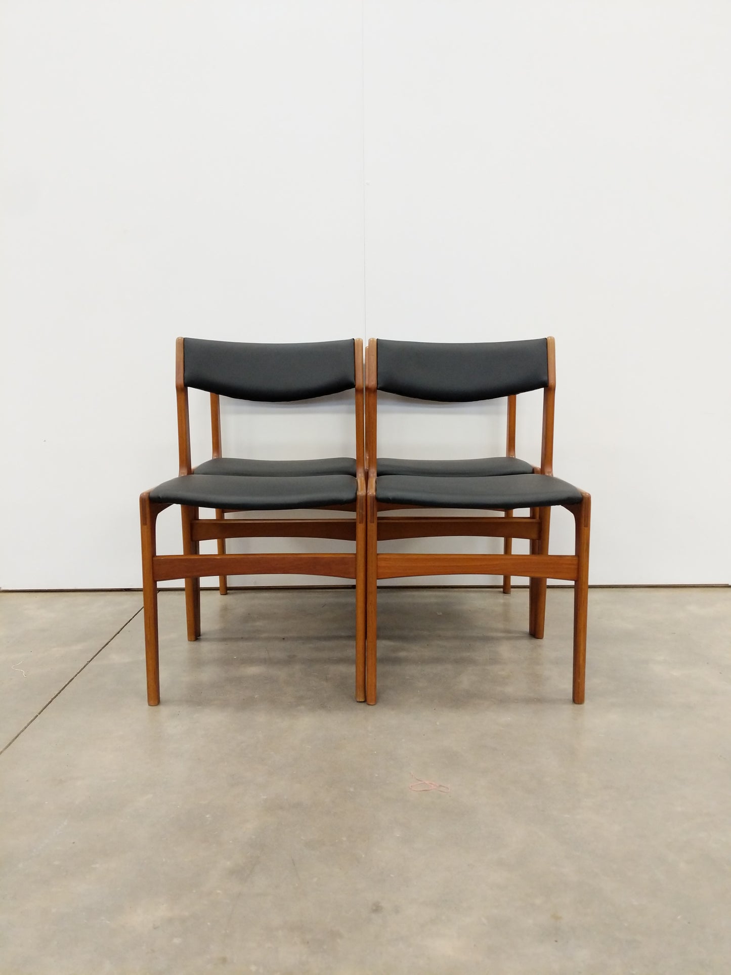 Set of 4 Vintage Danish Modern Dining Chairs by Erik Buch