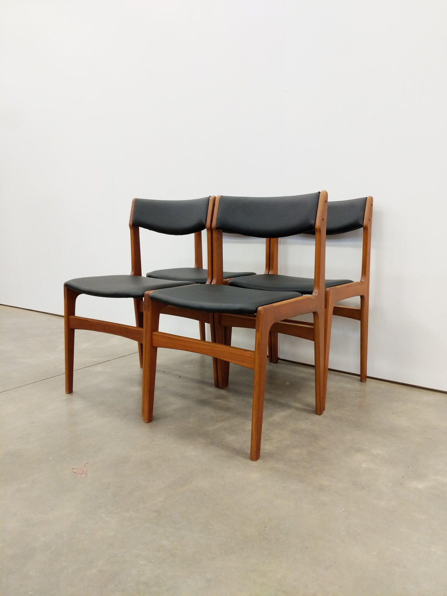 Set of 4 Vintage Danish Modern Dining Chairs by Erik Buch