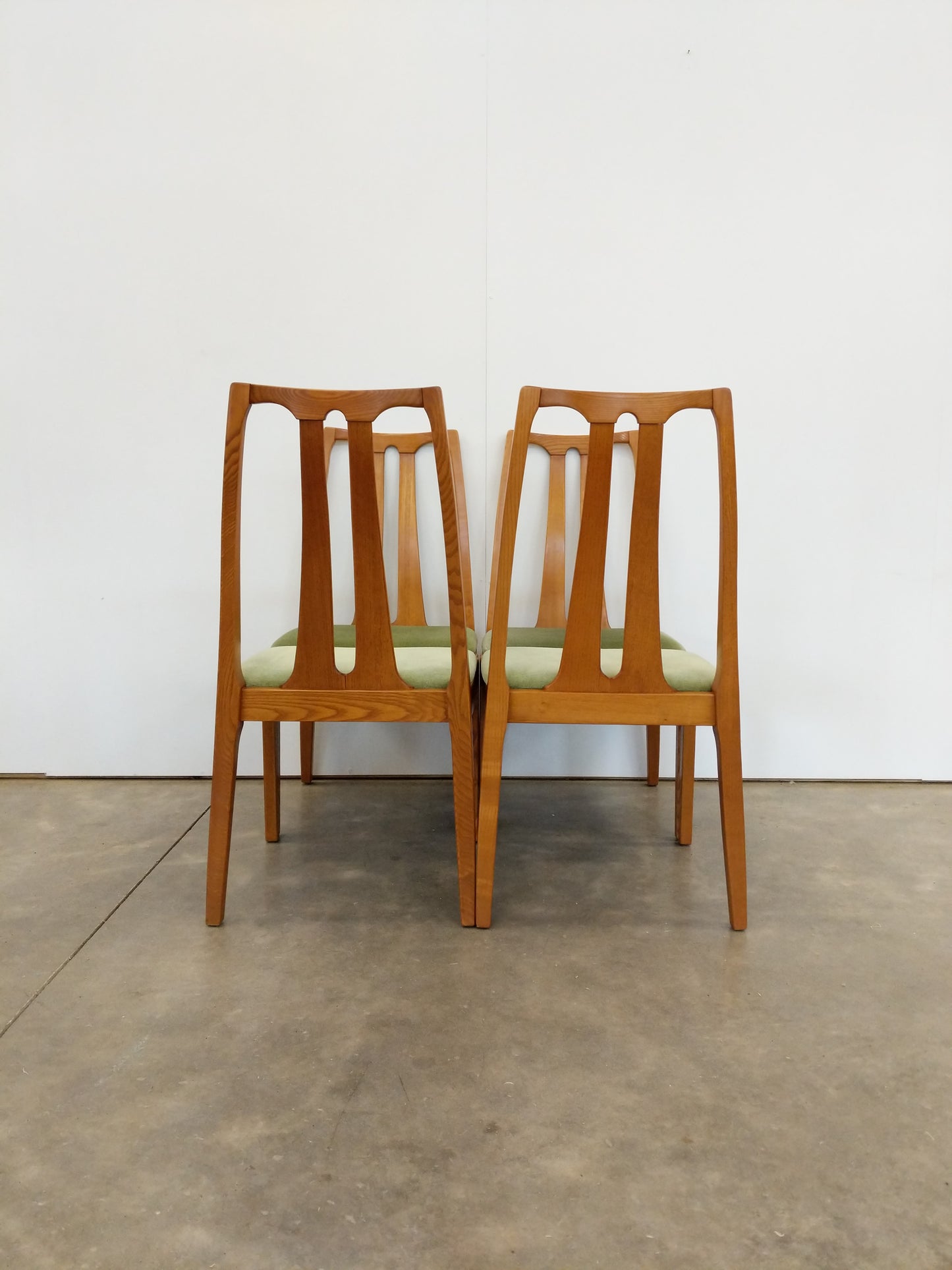Set of 4 Vintage Mid Century Modern Dining Chairs by Parker Knoll