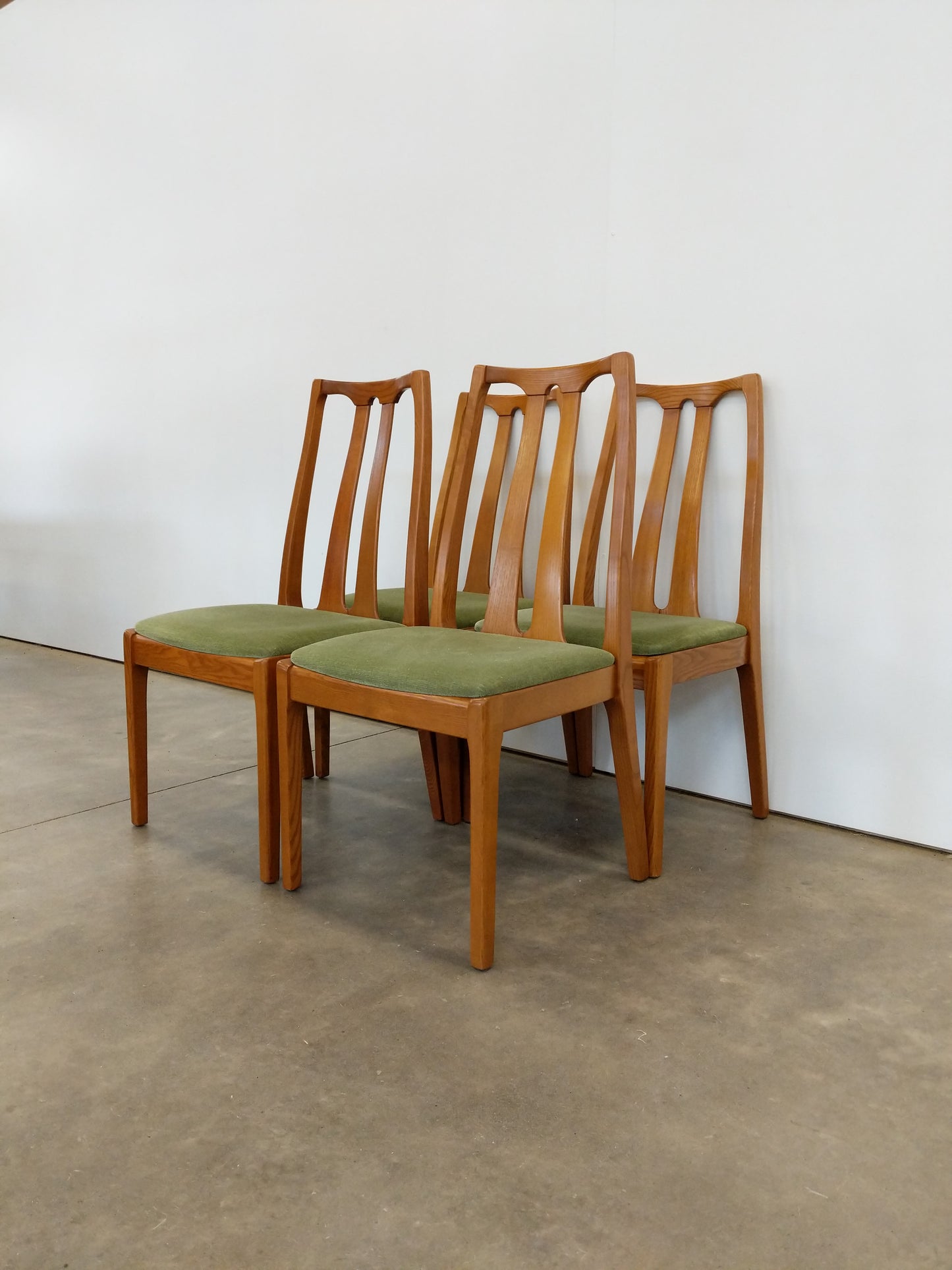 Set of 4 Vintage Mid Century Modern Dining Chairs by Parker Knoll