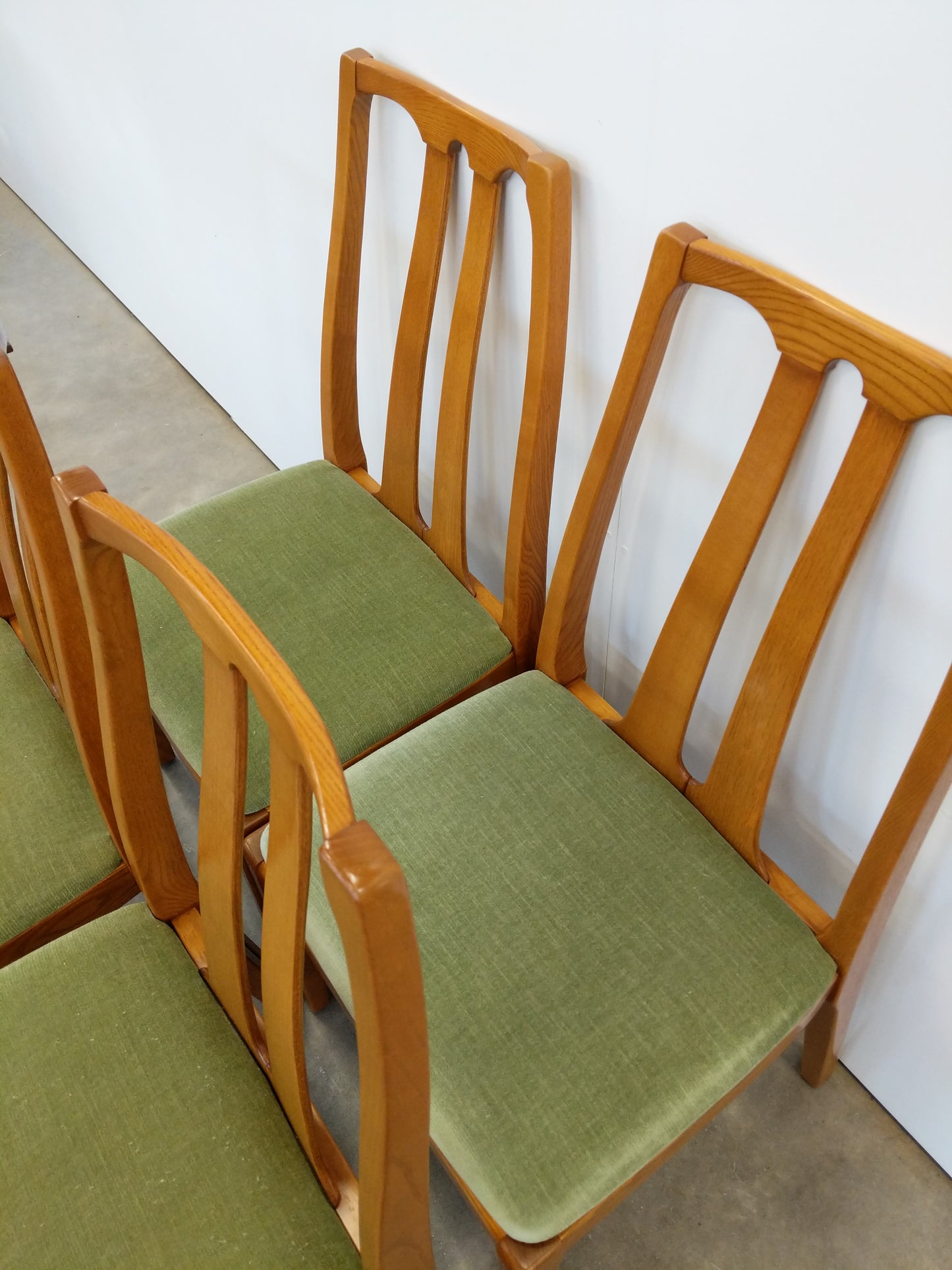 Set of 4 Vintage Mid Century Modern Dining Chairs by Parker Knoll