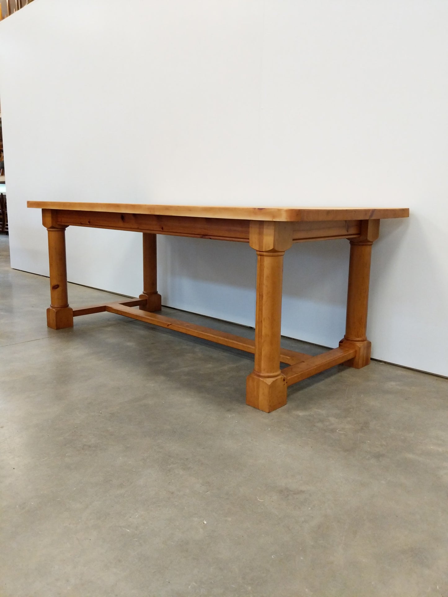 Vintage Farmhouse Style Dining Table
