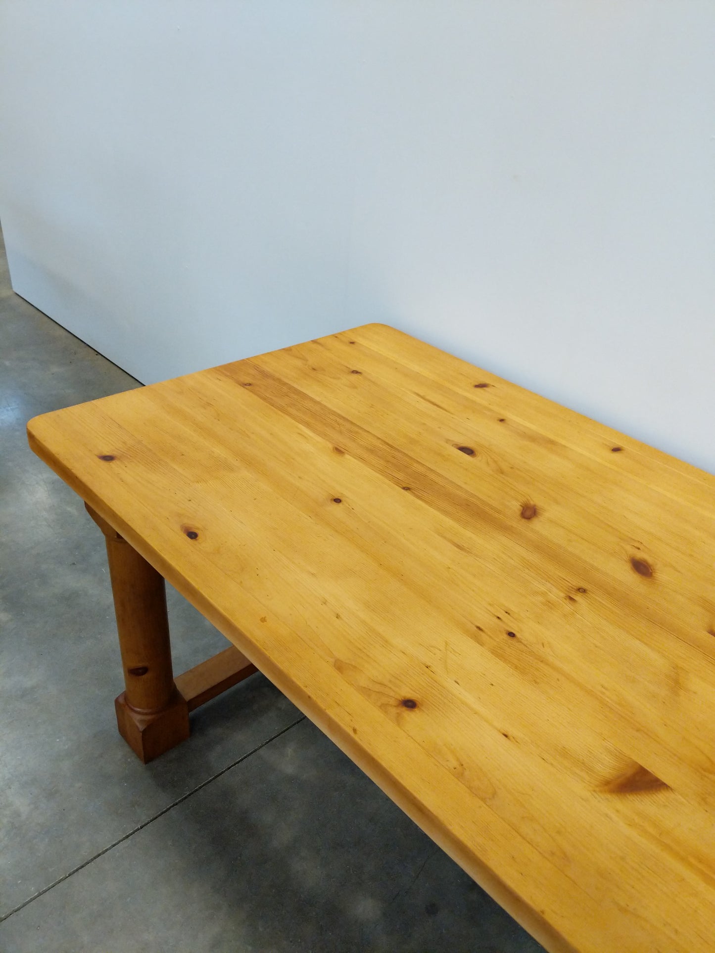 Vintage Farmhouse Style Dining Table