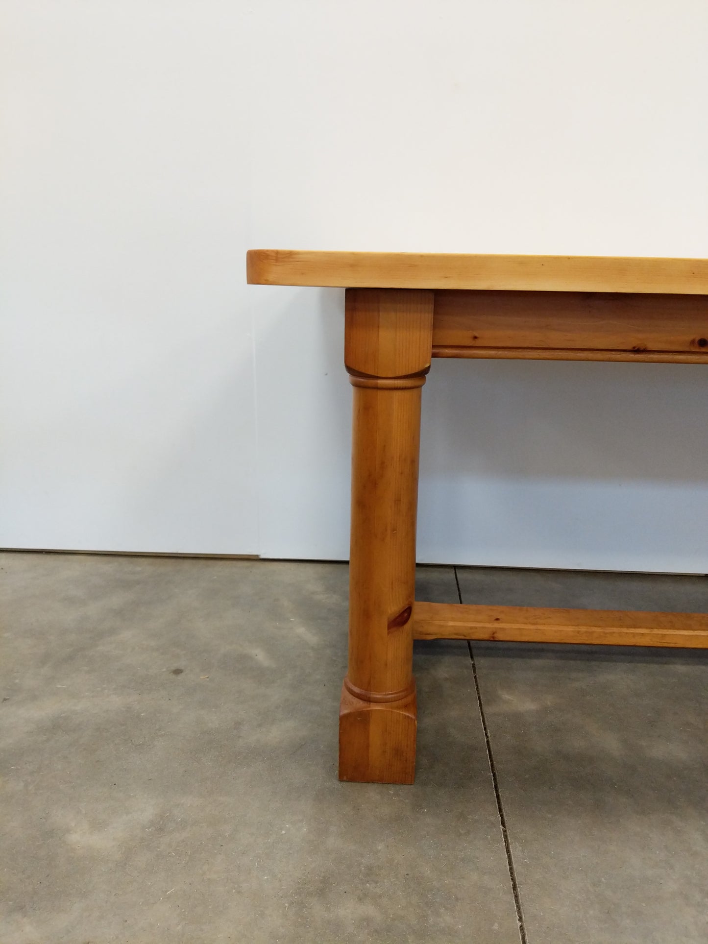 Vintage Farmhouse Style Dining Table