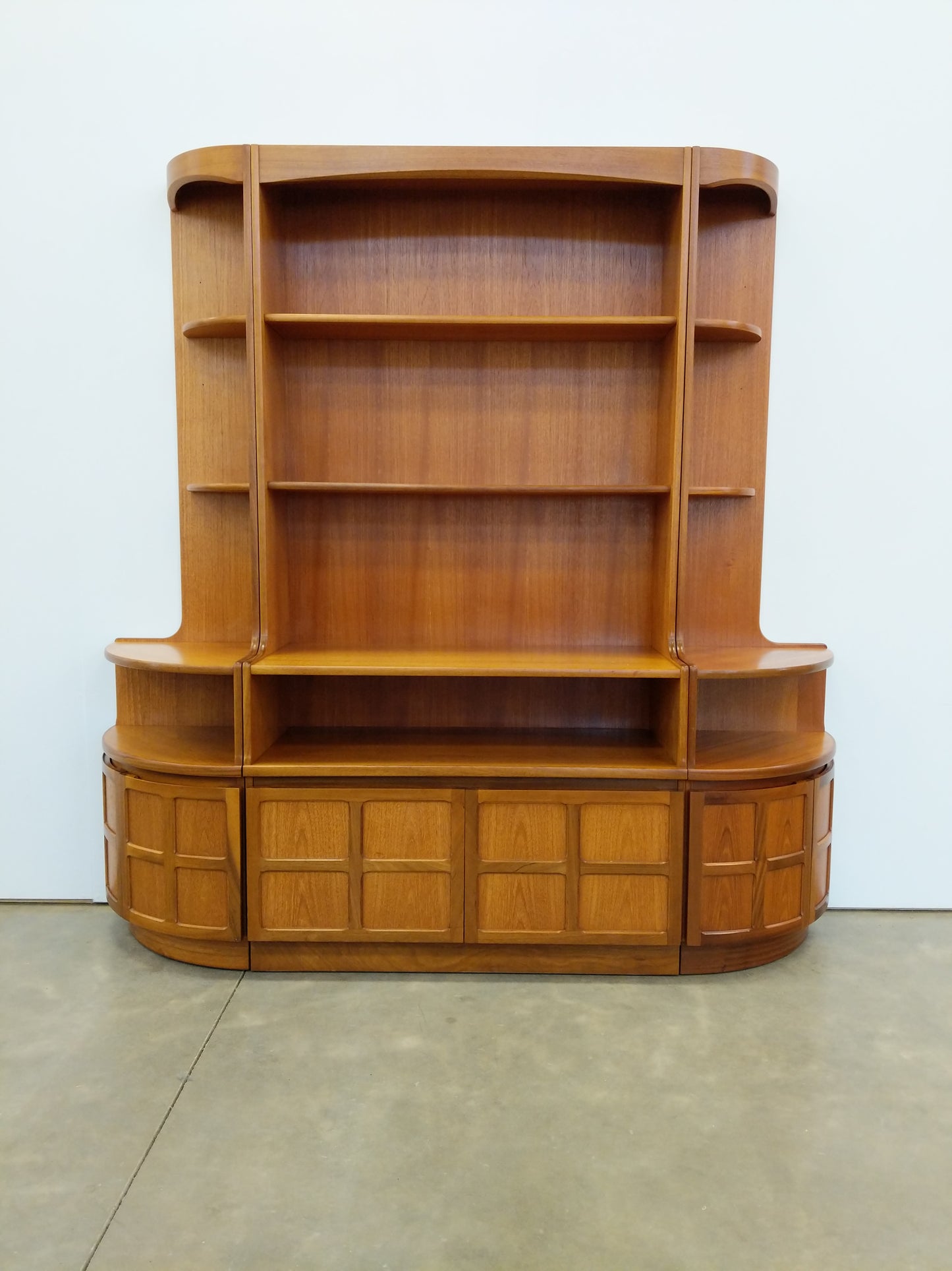 Vintage Mid Century Modern Teak Sideboard / Hutch by Nathan