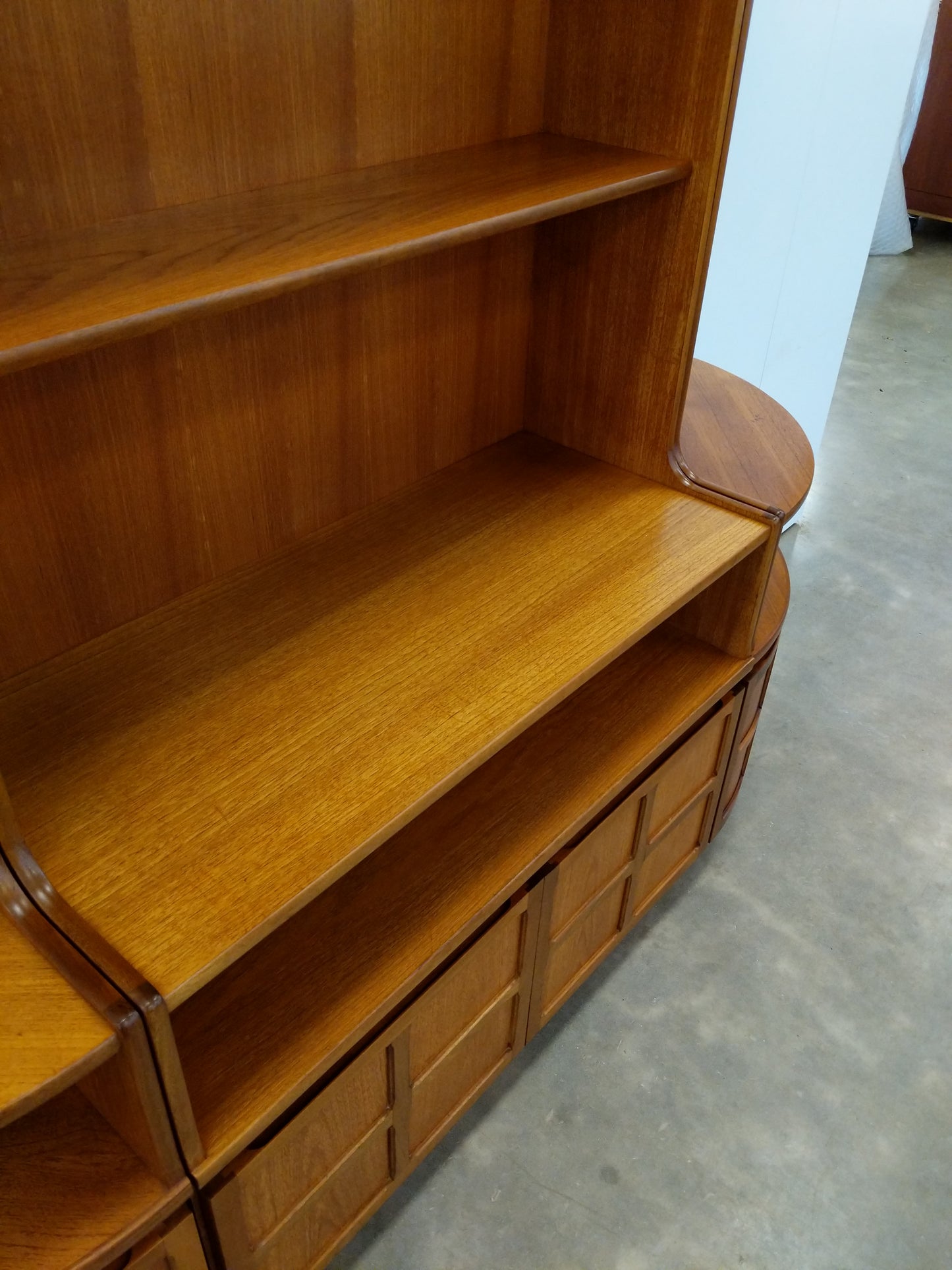 Vintage Mid Century Modern Teak Sideboard / Hutch by Nathan