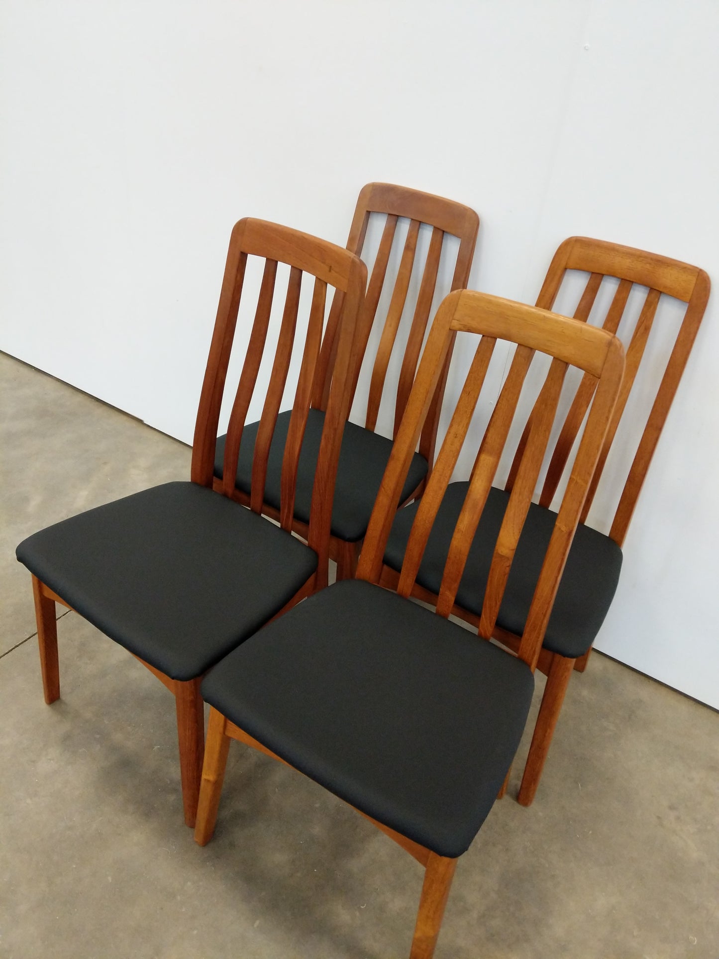 Set of 4 Vintage Mid Century Modern Dining Chairs by Benny Linden