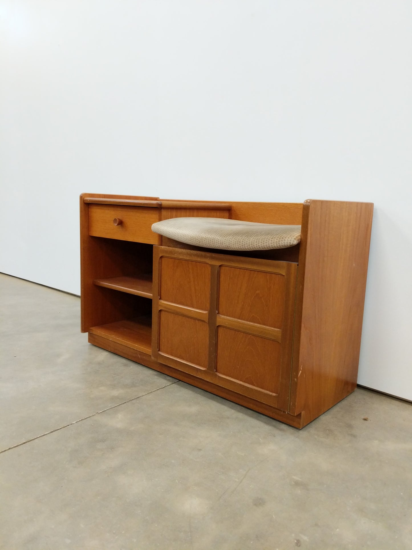 Vintage Mid Century Modern Teak Entry Bench by Nathan