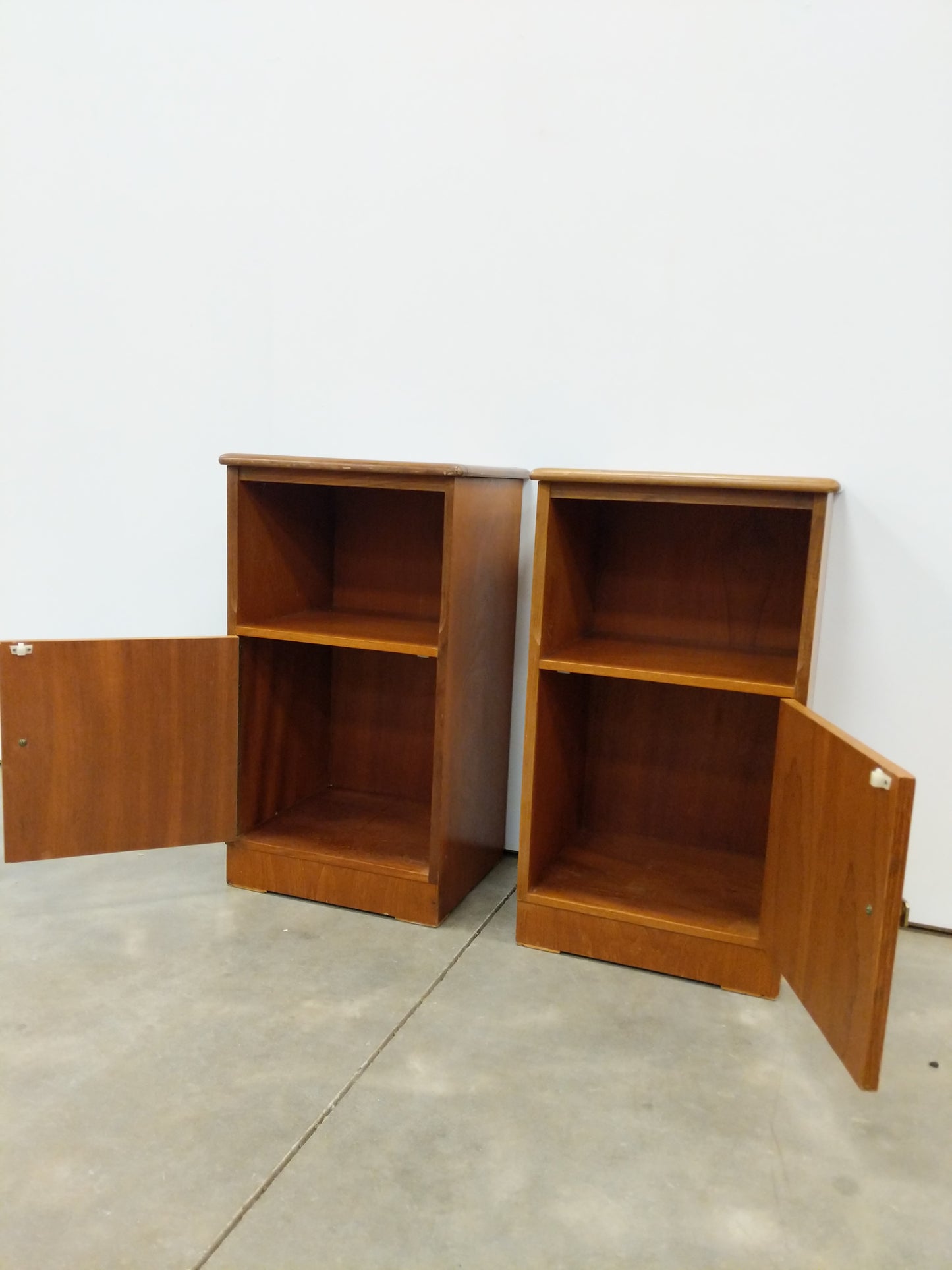 Pair of Vintage Mid Century Modern Teak Nightstands