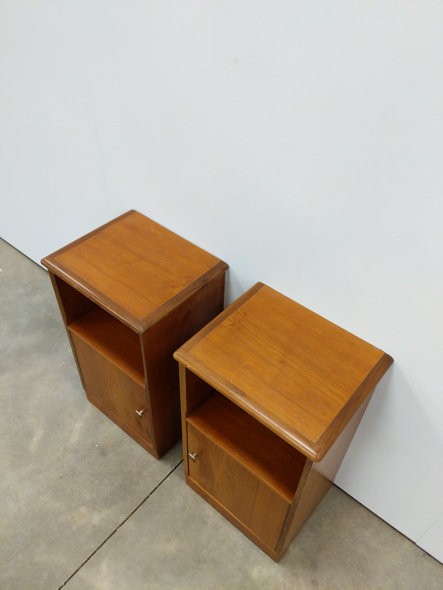 Pair of Vintage Mid Century Modern Teak Nightstands