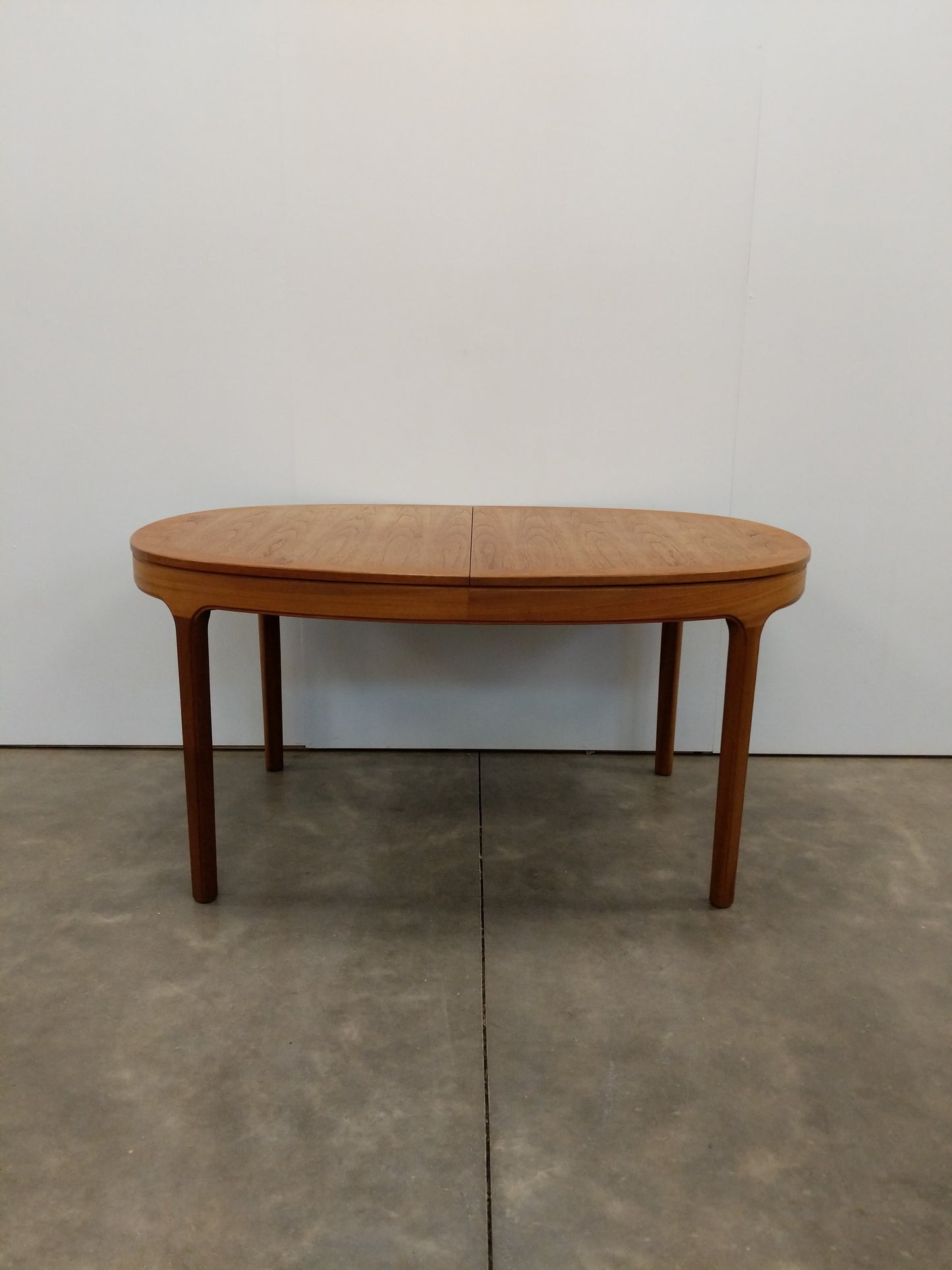 Vintage Mid Century Modern Teak Extendable Dining Table by Nathan Furniture
