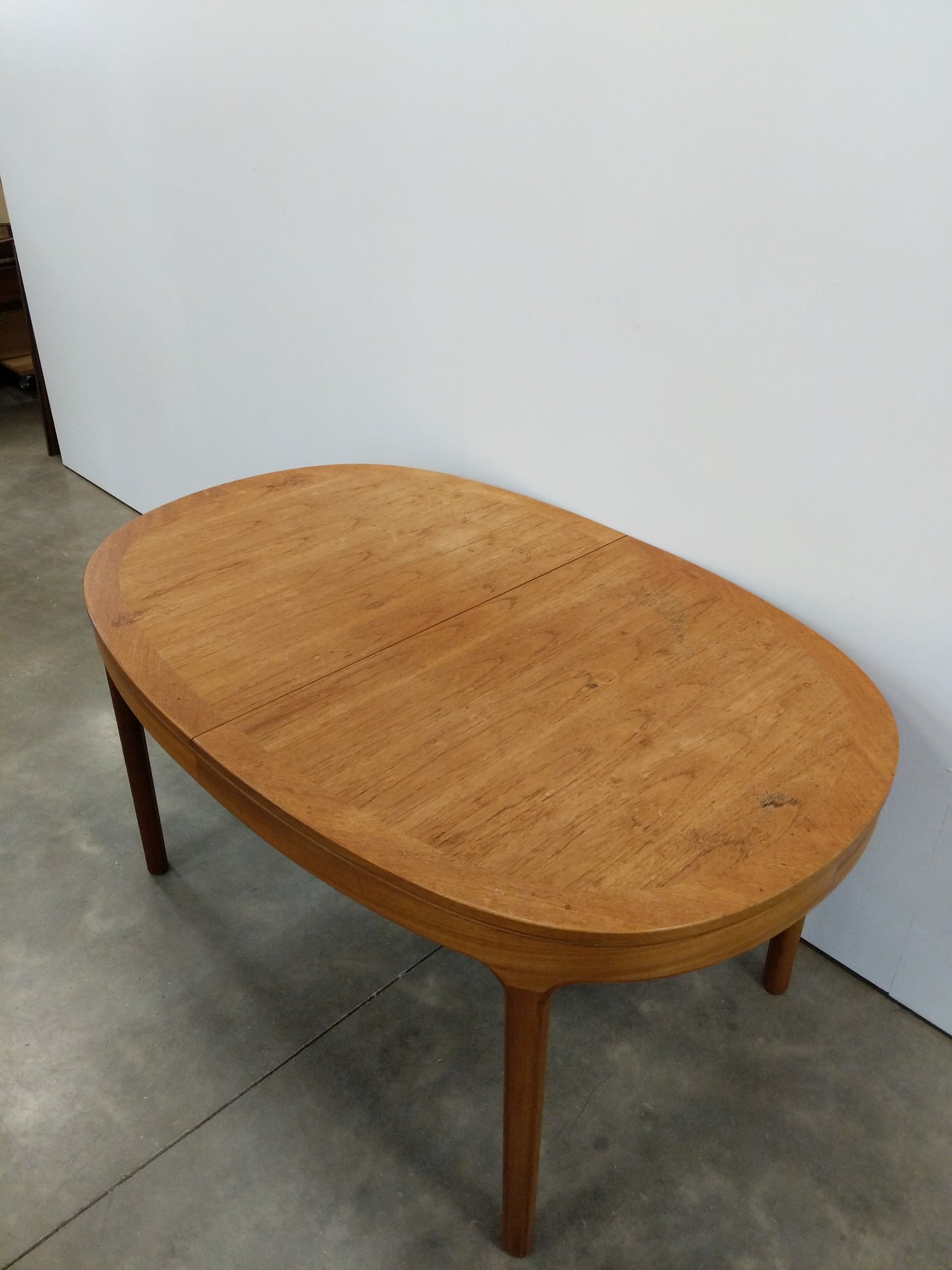 Vintage Mid Century Modern Teak Extendable Dining Table by Nathan Furniture