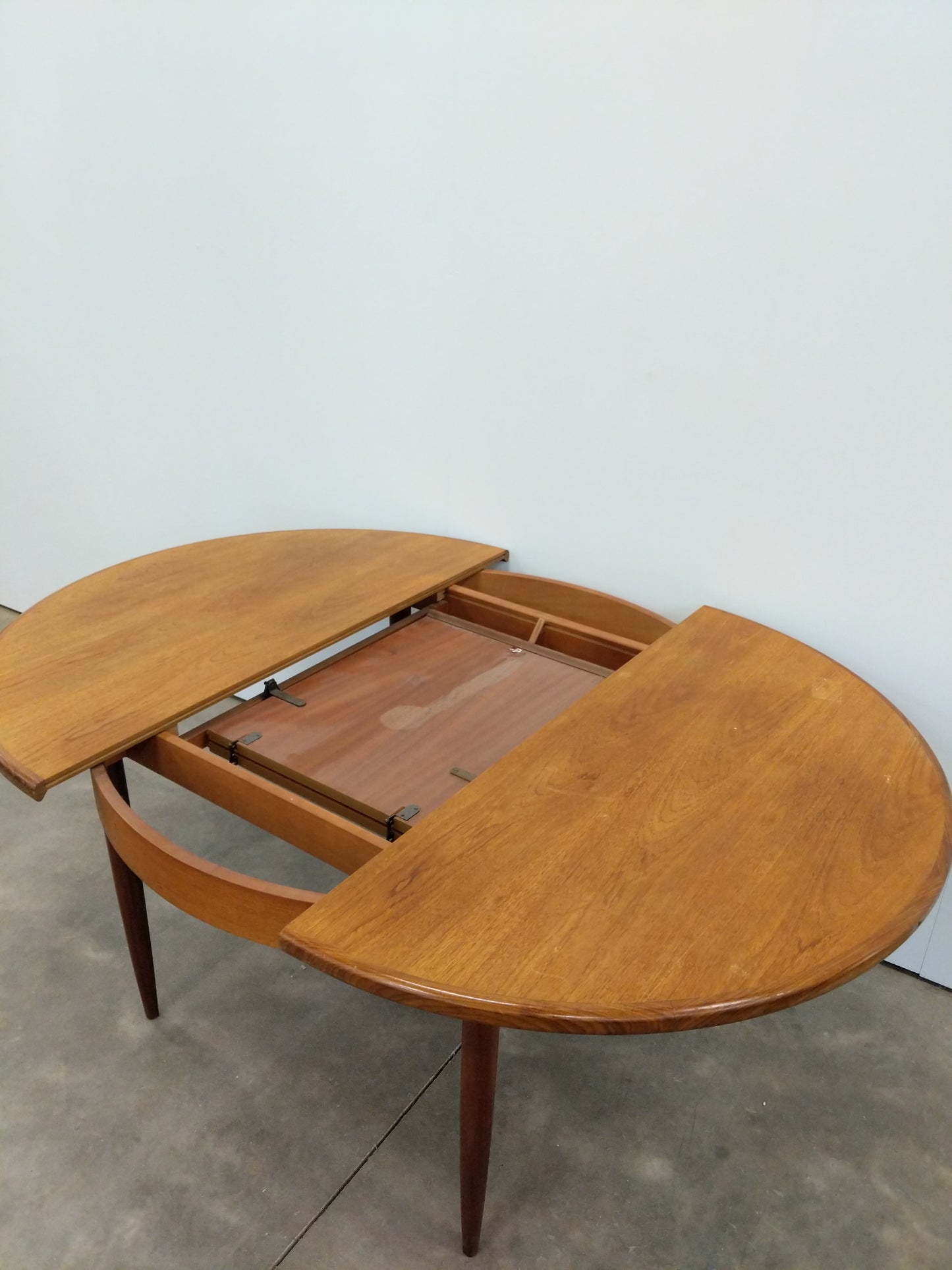 Vintage Mid Century Modern Teak Extendable Dining Table by G Plan