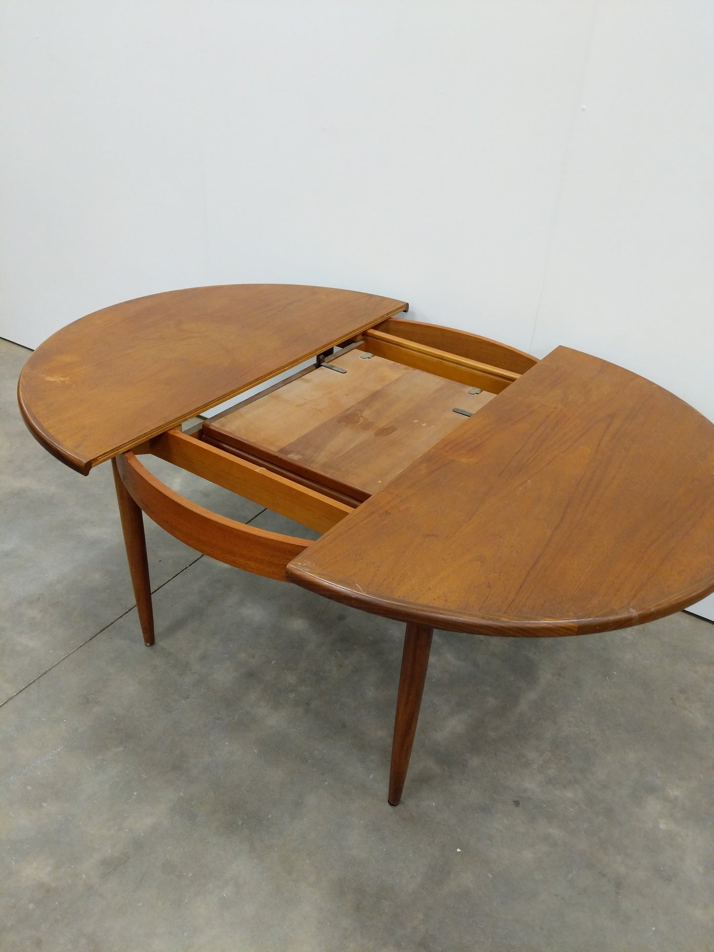 Vintage Mid Century Modern Teak Extendable Dining Table by G Plan
