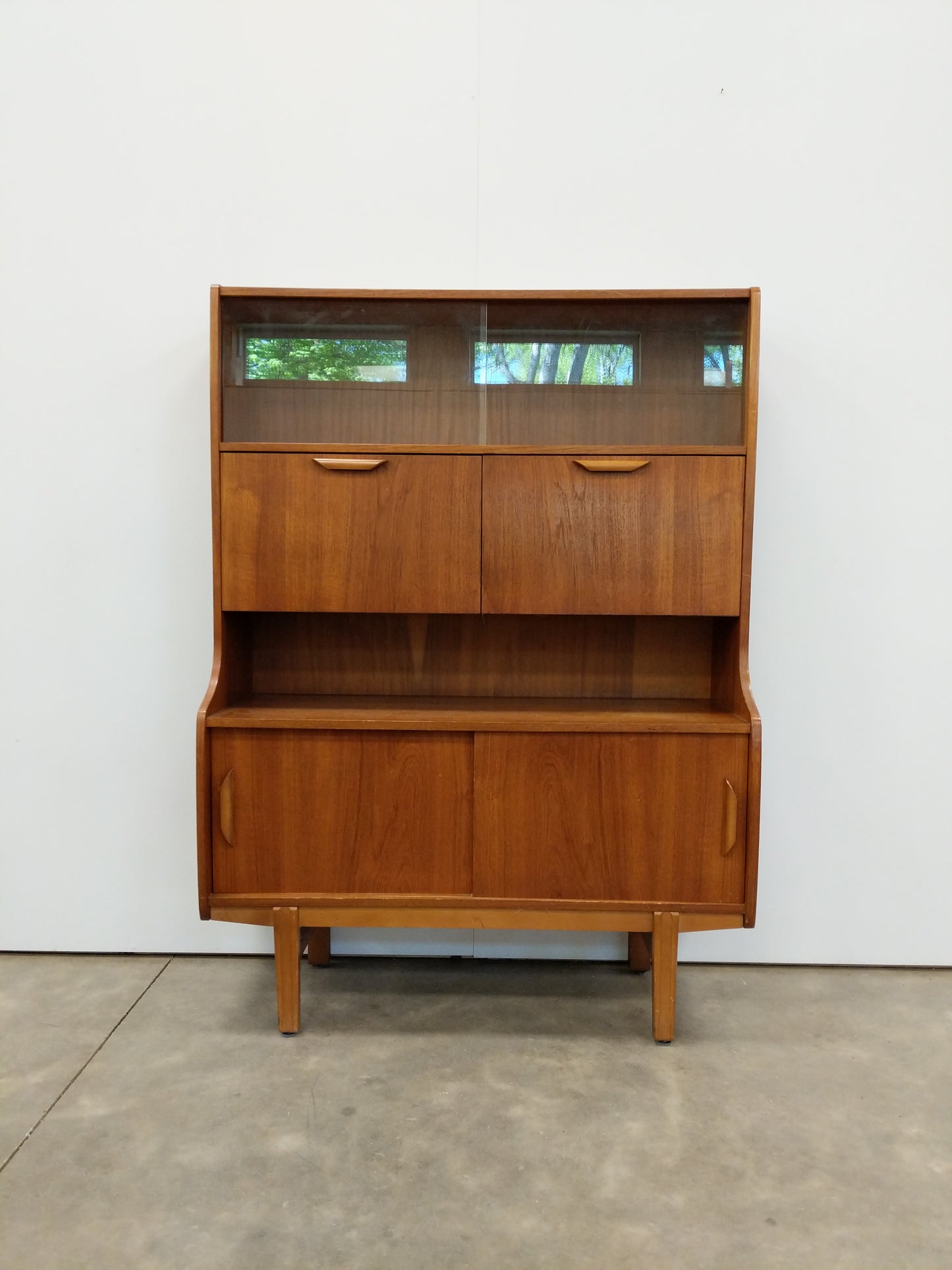 Vintage Mid Century Modern Teak Cabinet / Sideboard