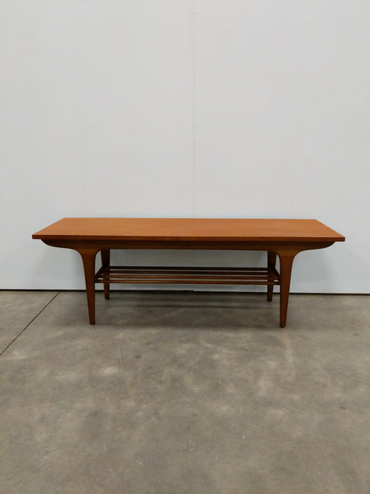 Vintage Mid Century Modern Teak Coffee Table by Jentique