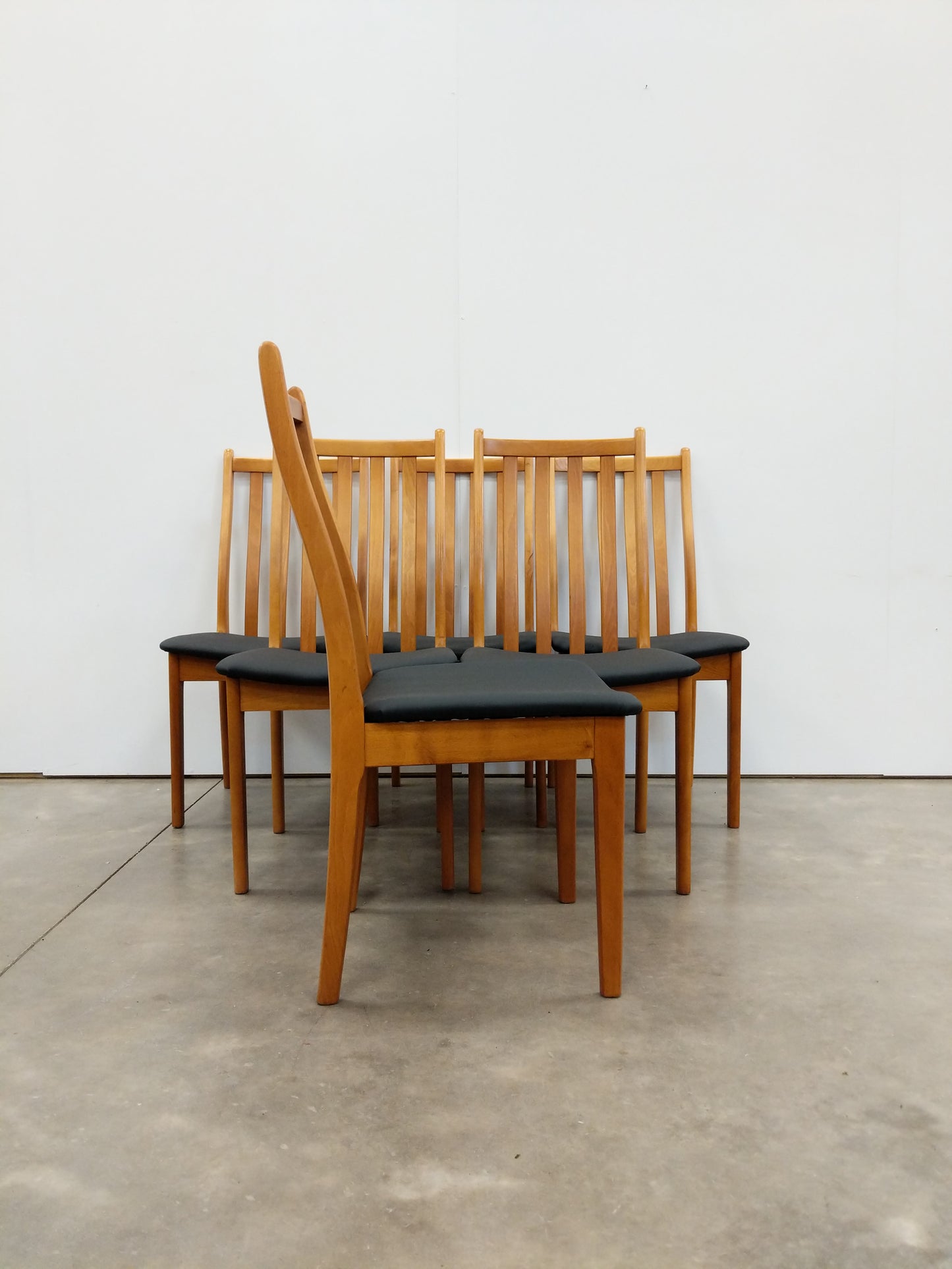 Set of 6 Vintage Mid Century Modern Dining Chairs