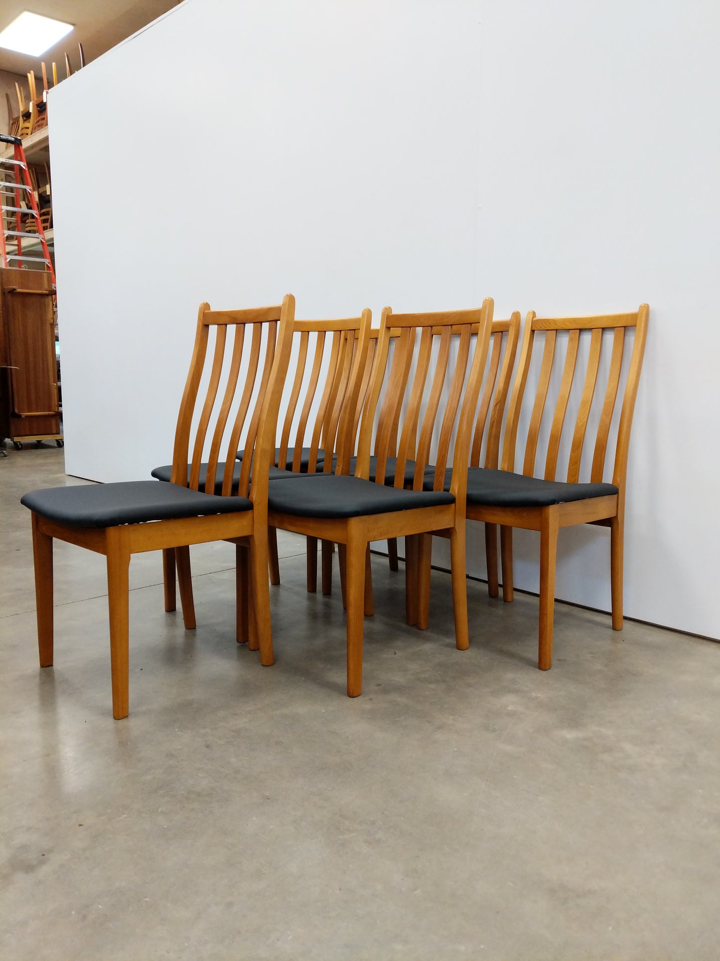 Set of 6 Vintage Mid Century Modern Dining Chairs