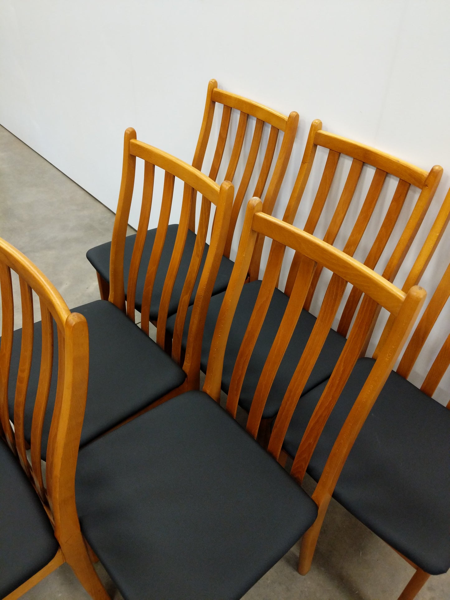 Set of 6 Vintage Mid Century Modern Dining Chairs