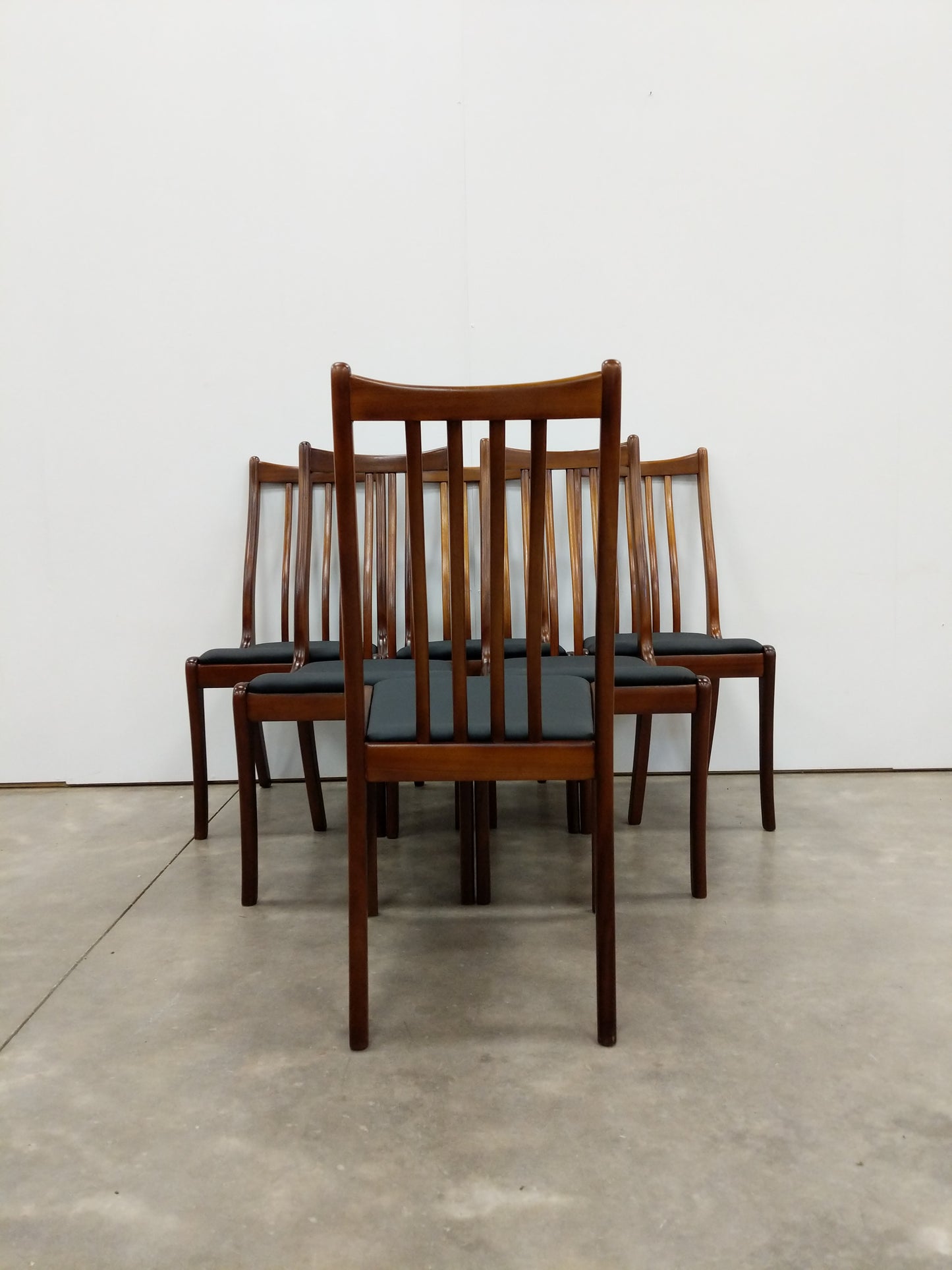 Set of 6 Vintage Mid Century Modern Dining Chairs