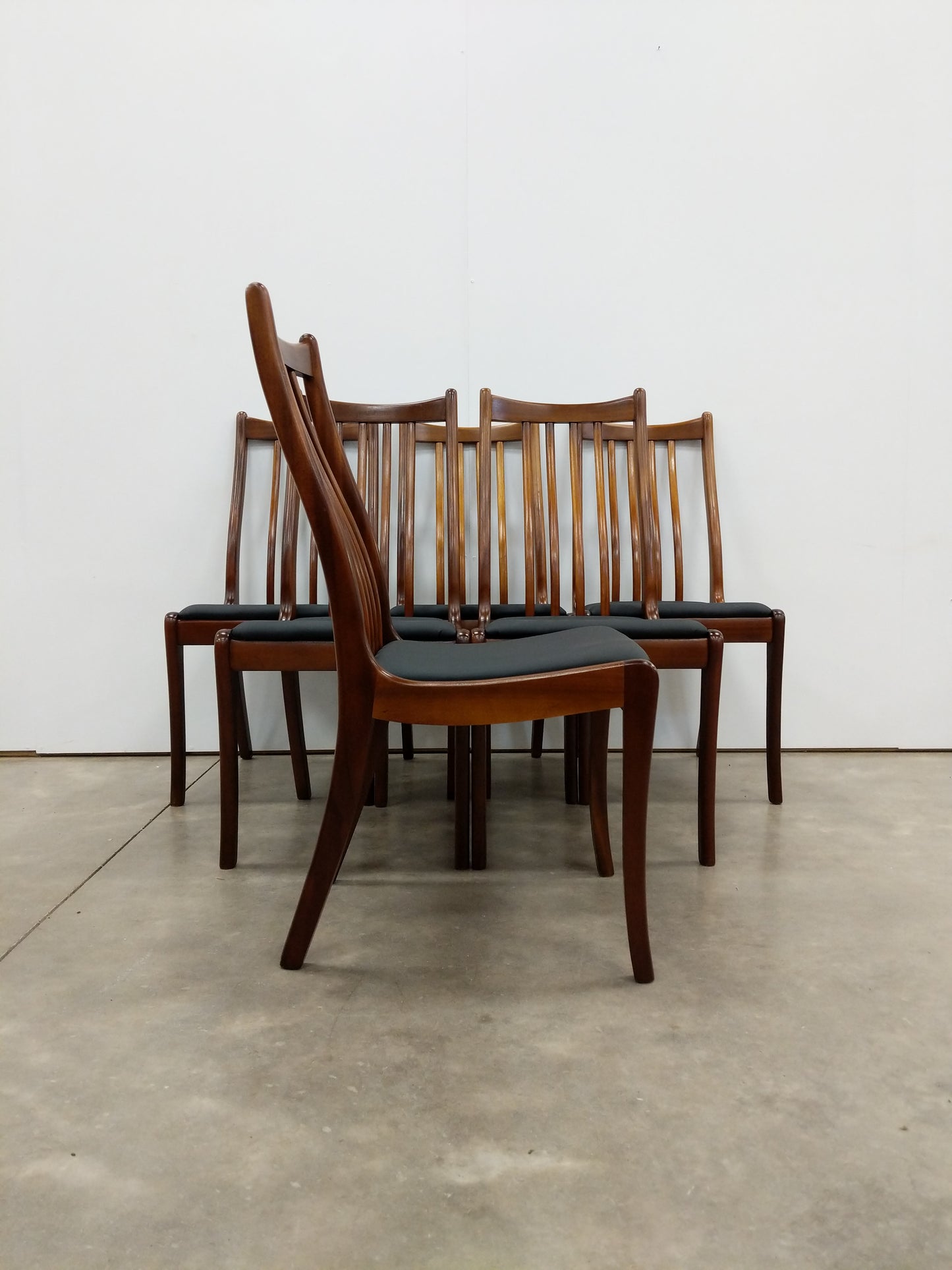 Set of 6 Vintage Mid Century Modern Dining Chairs