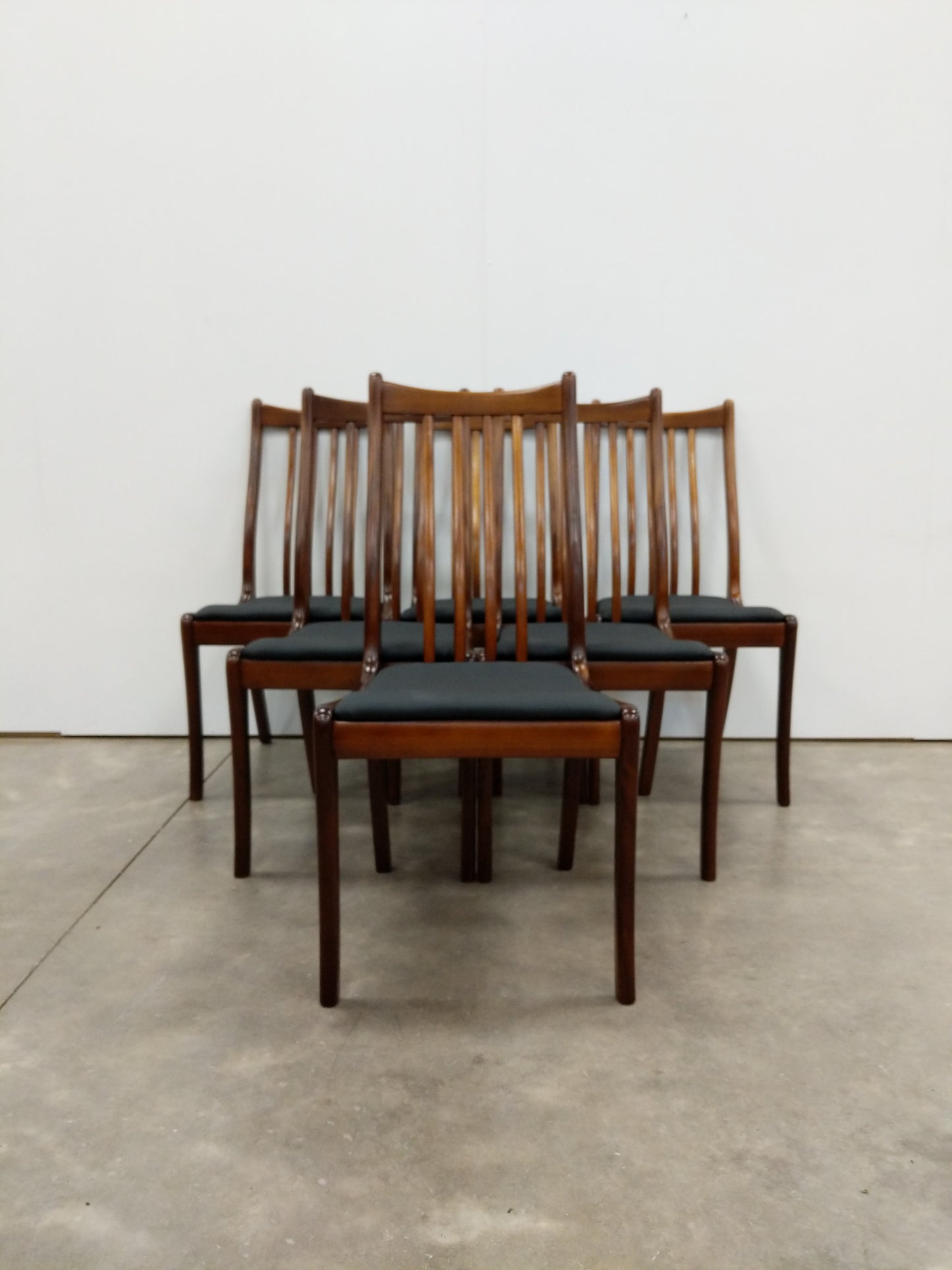 Set of 6 Vintage Mid Century Modern Dining Chairs