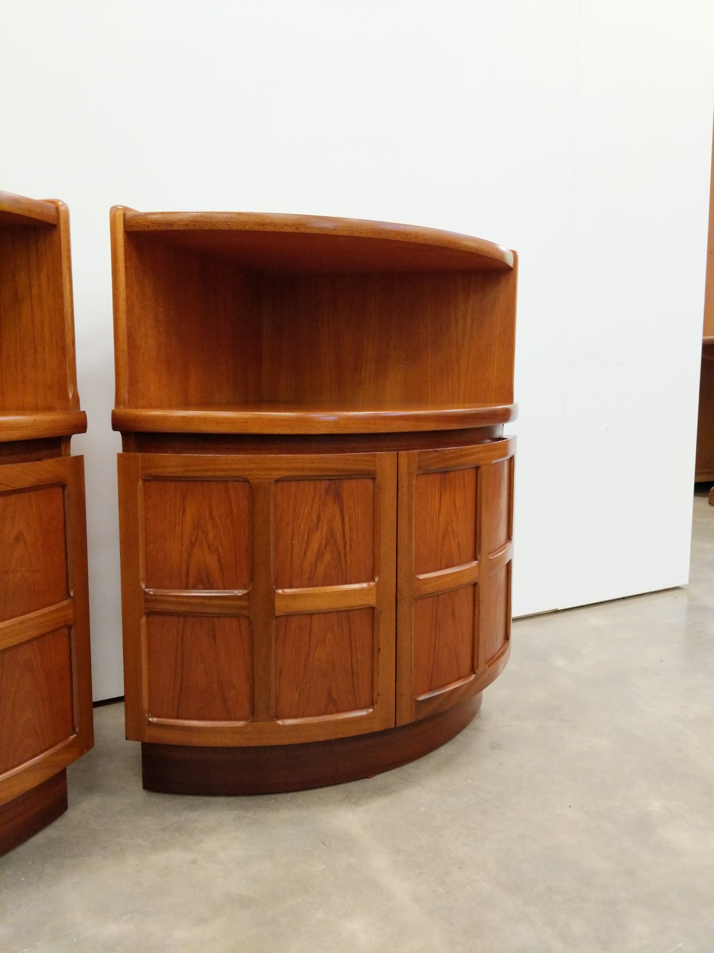 Pair of Vintage Mid Century Modern Teak Low Corner Cabinets by Nathan
