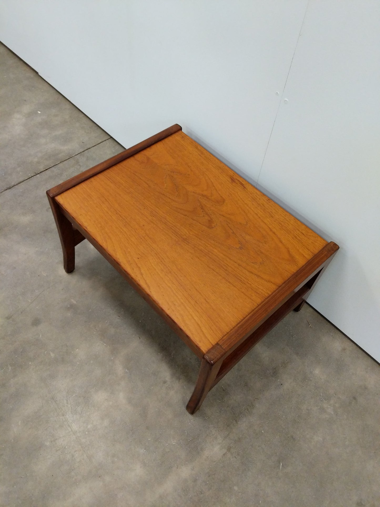Vintage Mid Century Modern Teak Side Table / Small Coffee Table