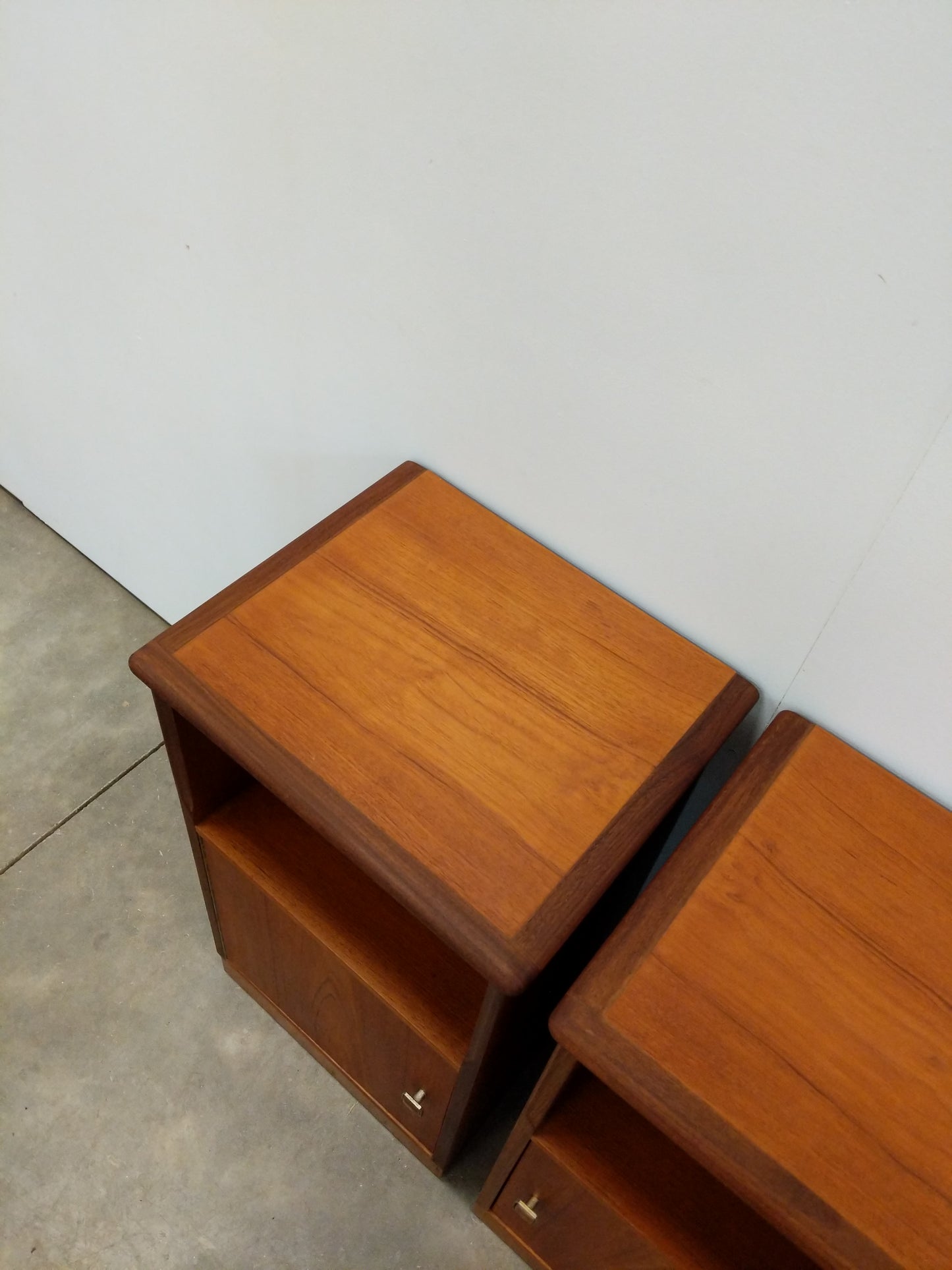 Pair of Vintage Mid Century Modern Teak Nightstands