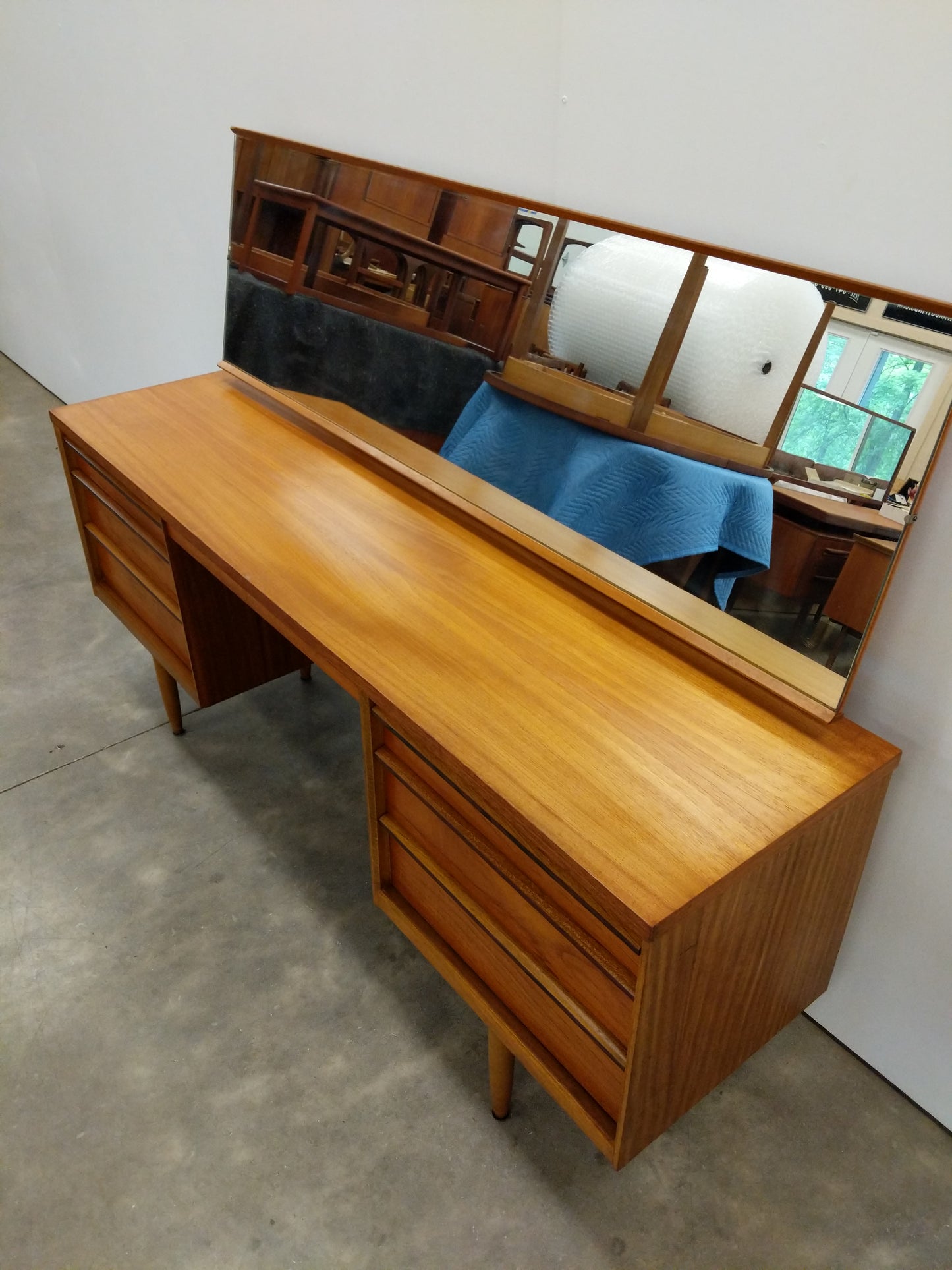 Vintage Mid Century Modern Teak Dressing Table / Desk with Mirror by Austinsuite