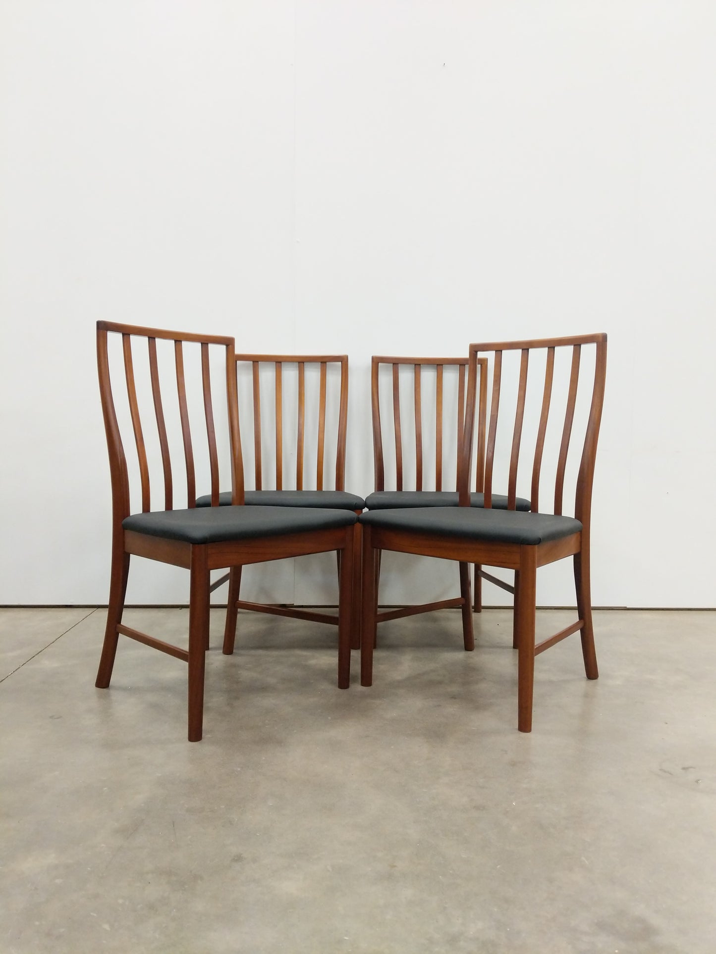 Set of 4 Vintage Mid Century Modern Dining Chairs by McIntosh