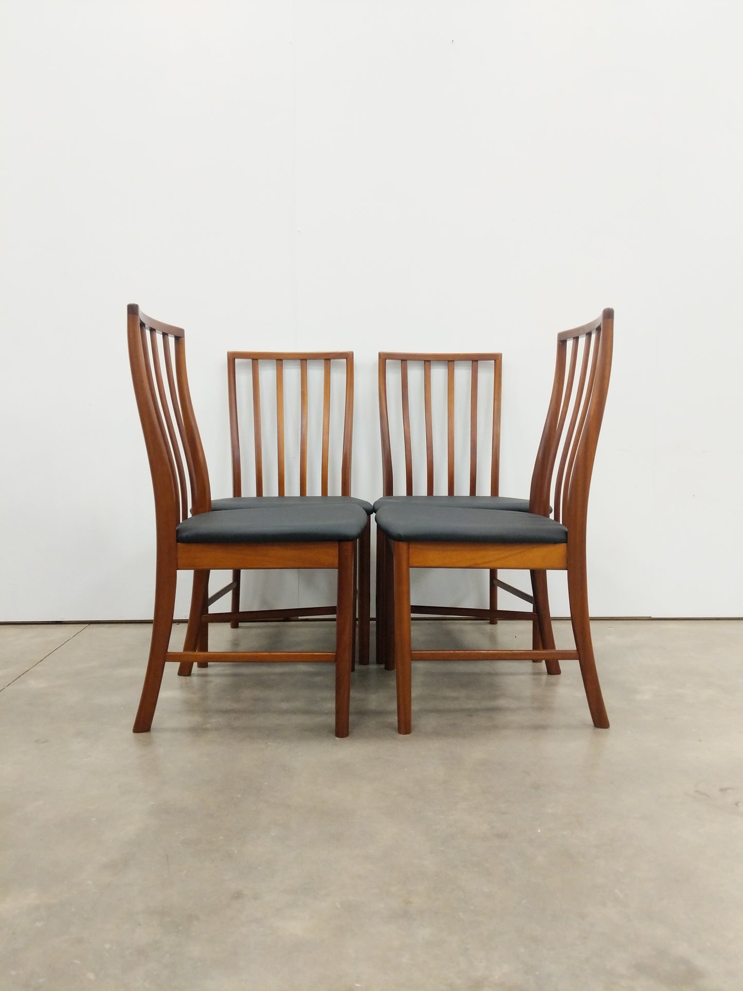 Set of 4 Vintage Mid Century Modern Dining Chairs by McIntosh