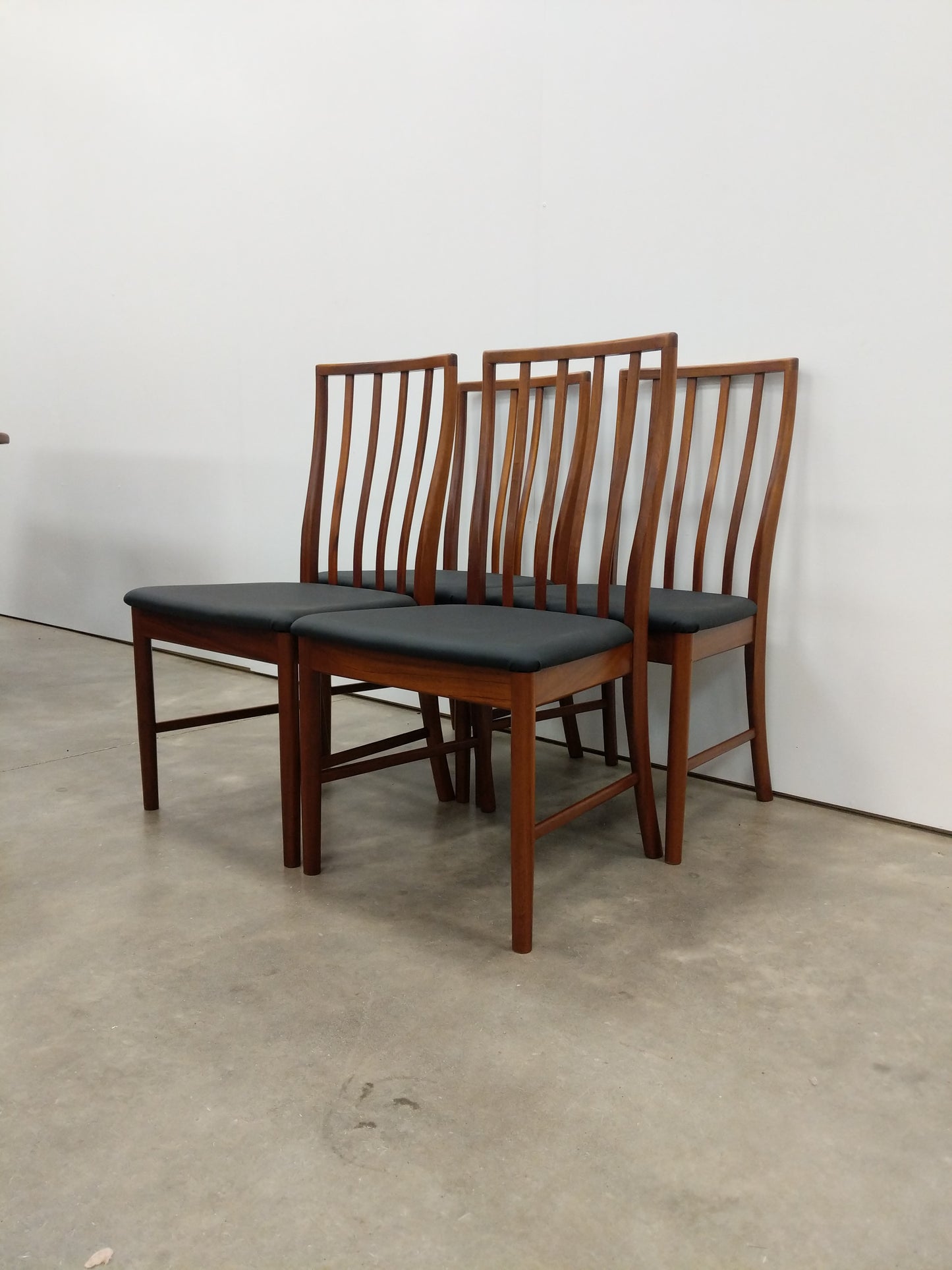 Set of 4 Vintage Mid Century Modern Dining Chairs by McIntosh
