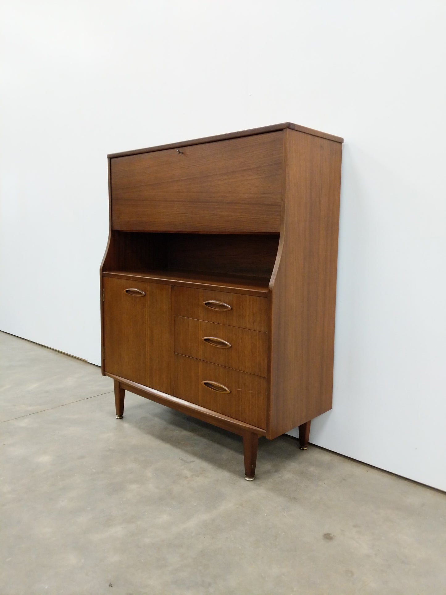 Vintage Mid Century Modern Cabinet / Sideboard by Jentique