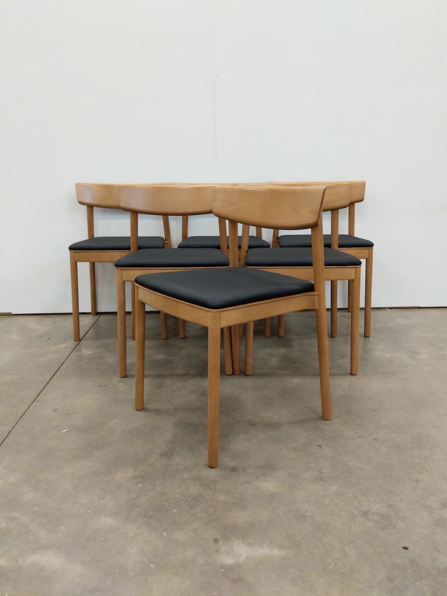 Set of 6 Beech Dining Chairs by Andreu World