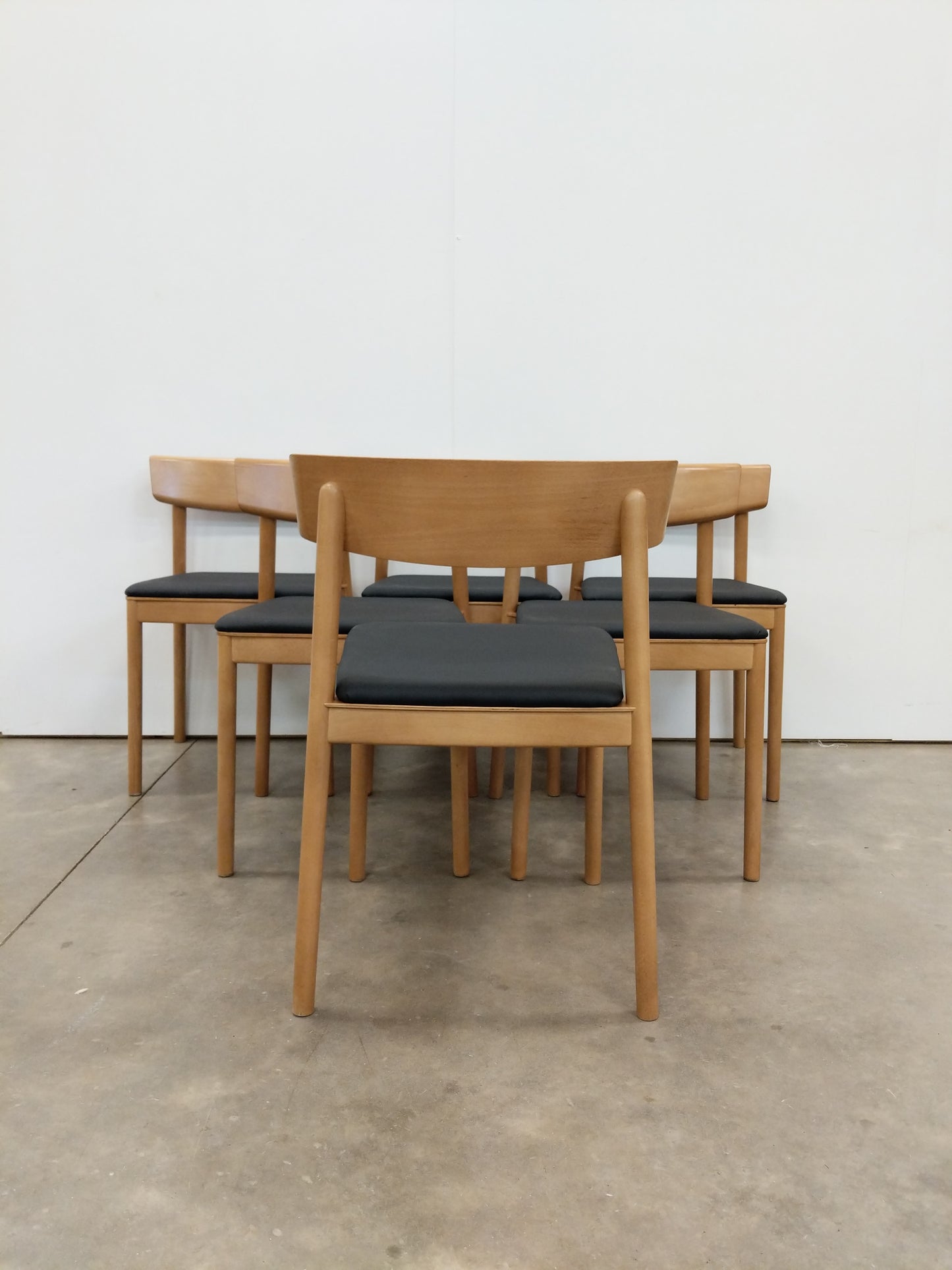Set of 6 Beech Dining Chairs by Andreu World