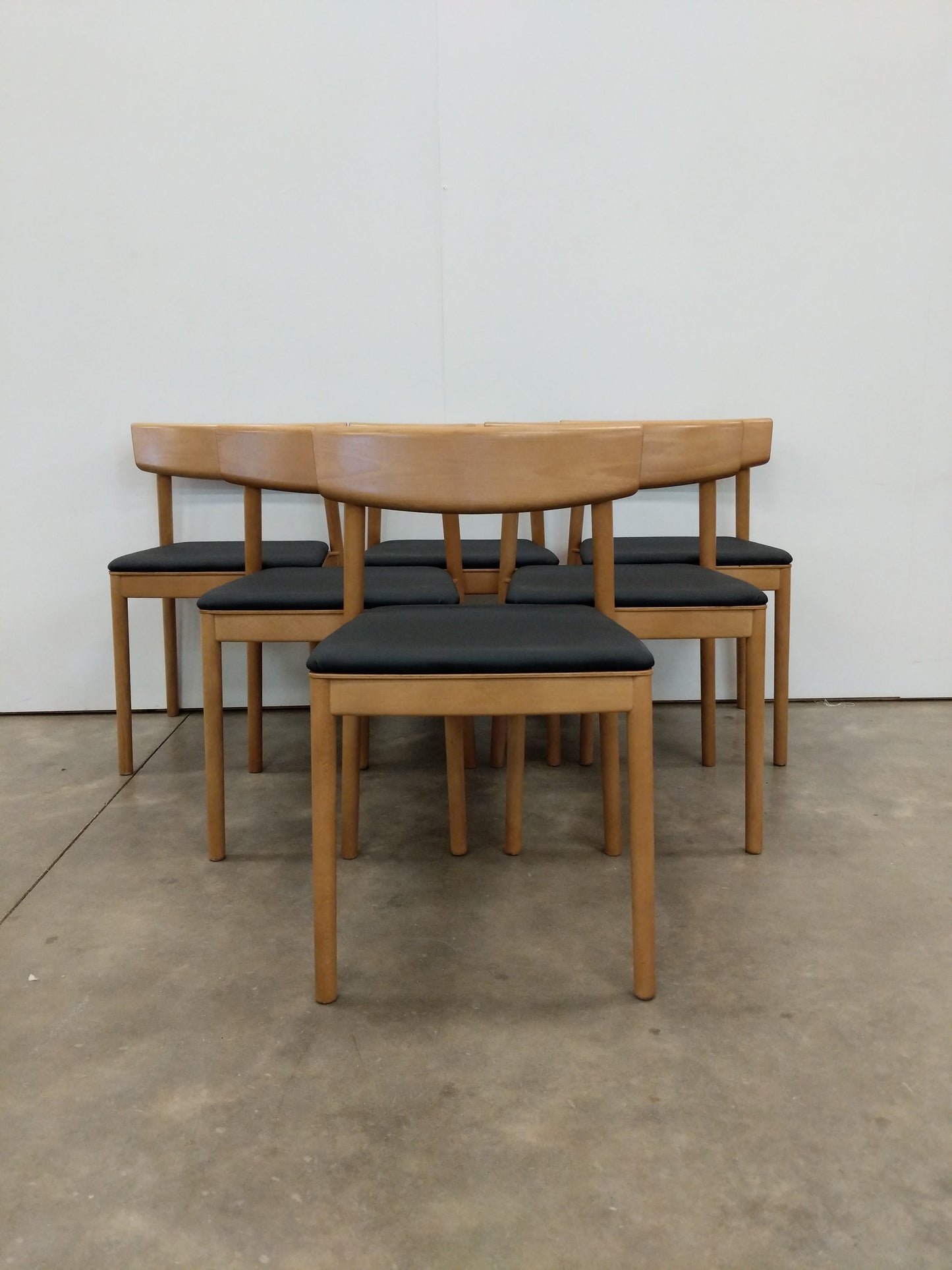 Set of 6 Beech Dining Chairs by Andreu World