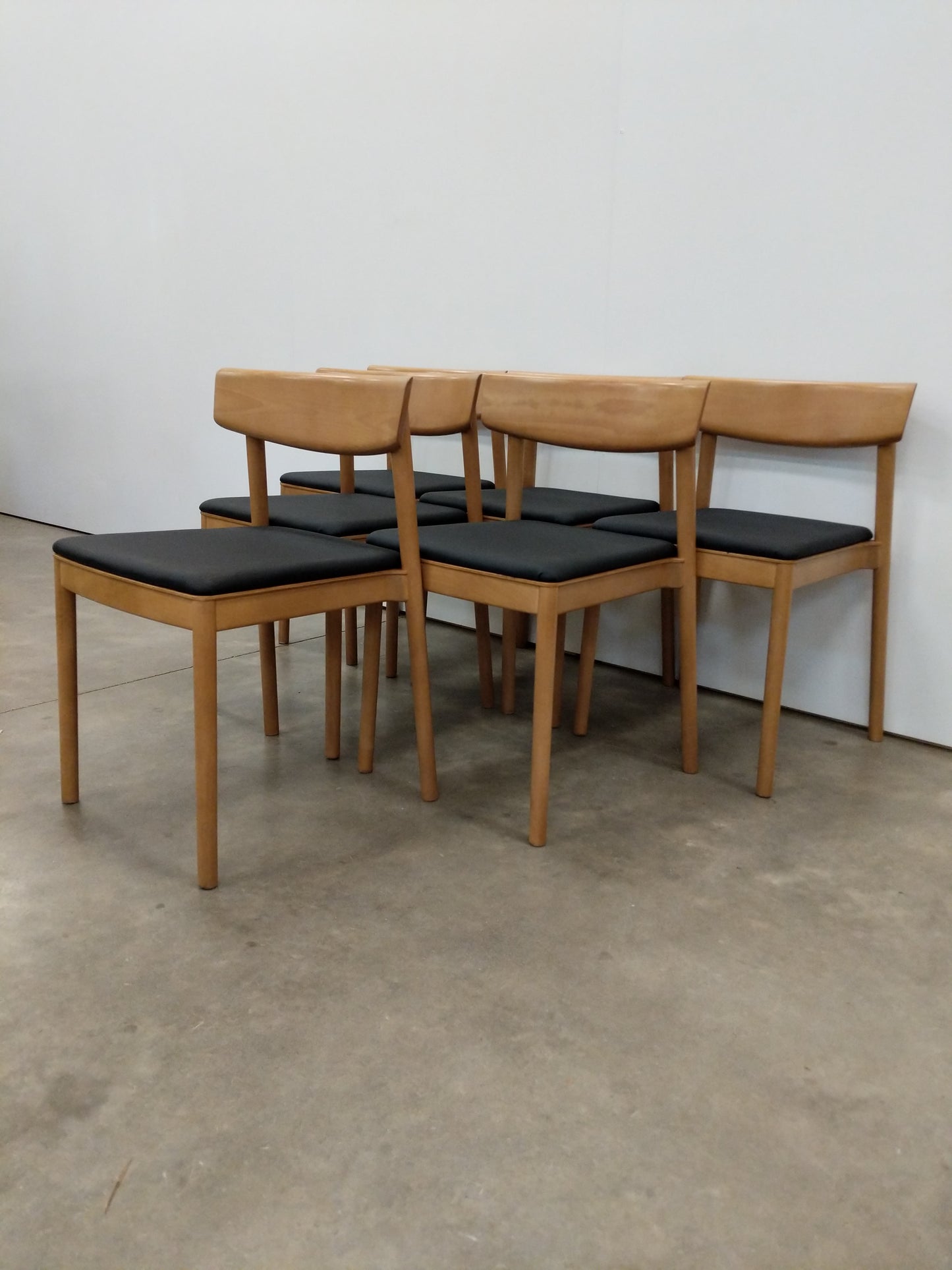 Set of 6 Beech Dining Chairs by Andreu World