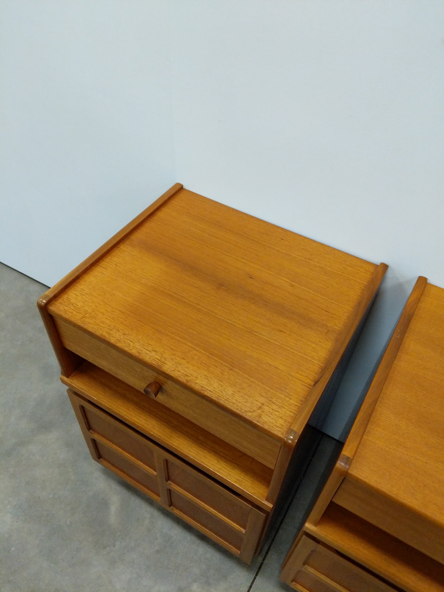 Pair of vintage Mid Century Modern Teak Nightstands by Nathan