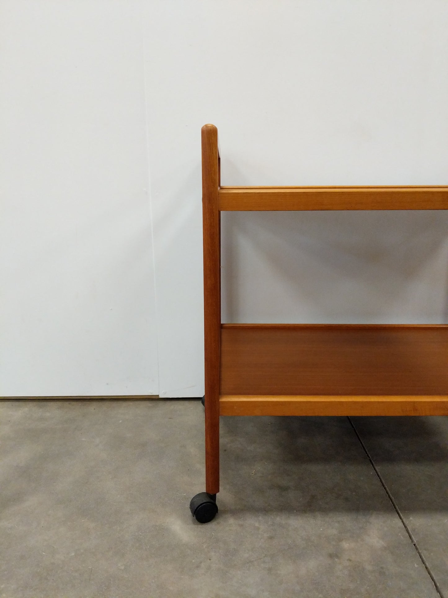 Vintage Mid Century Modern Teak Bar Cart / Serving Cart