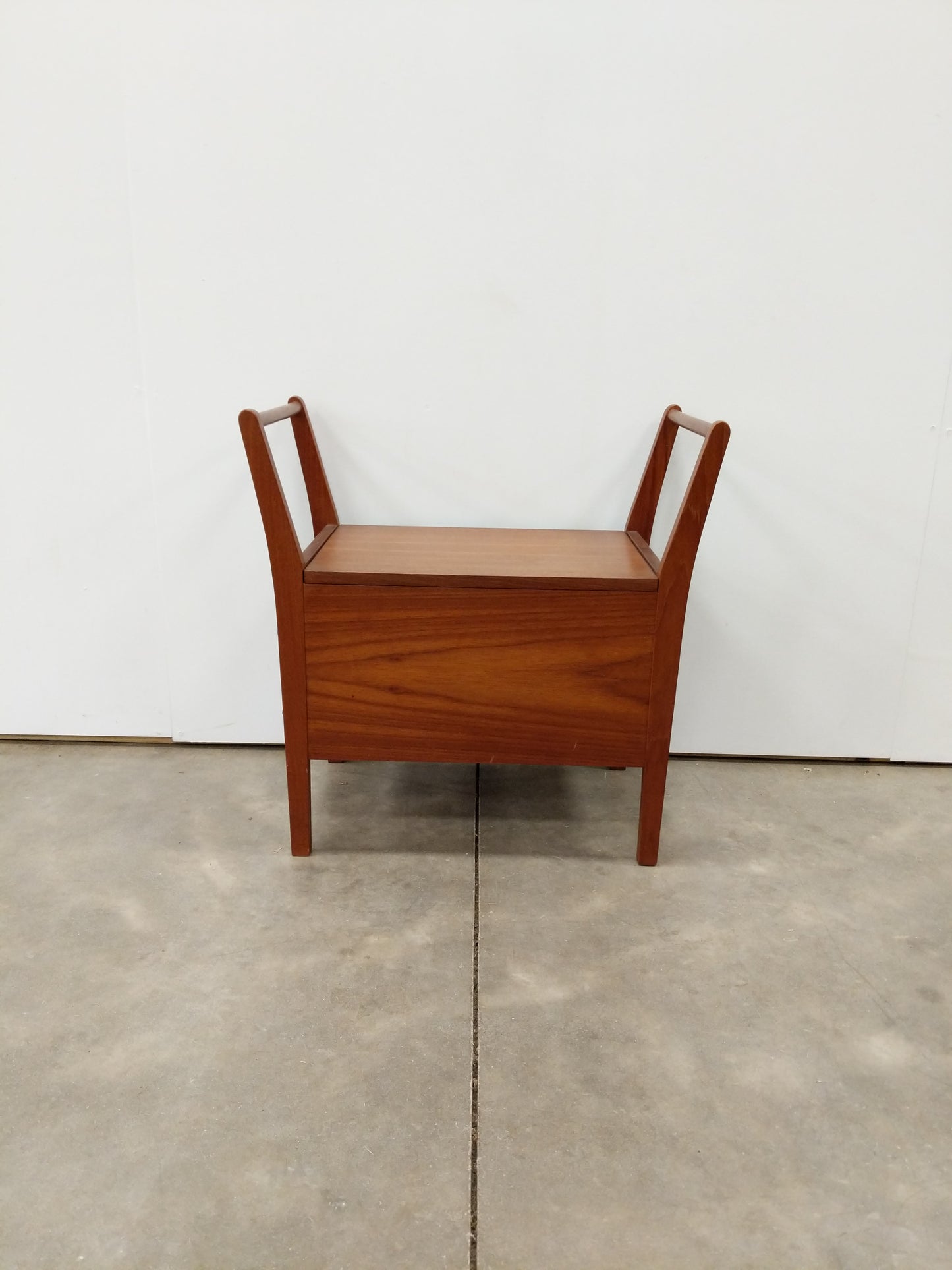 Vintage Mid Century Modern Teak Side Table / Seat
