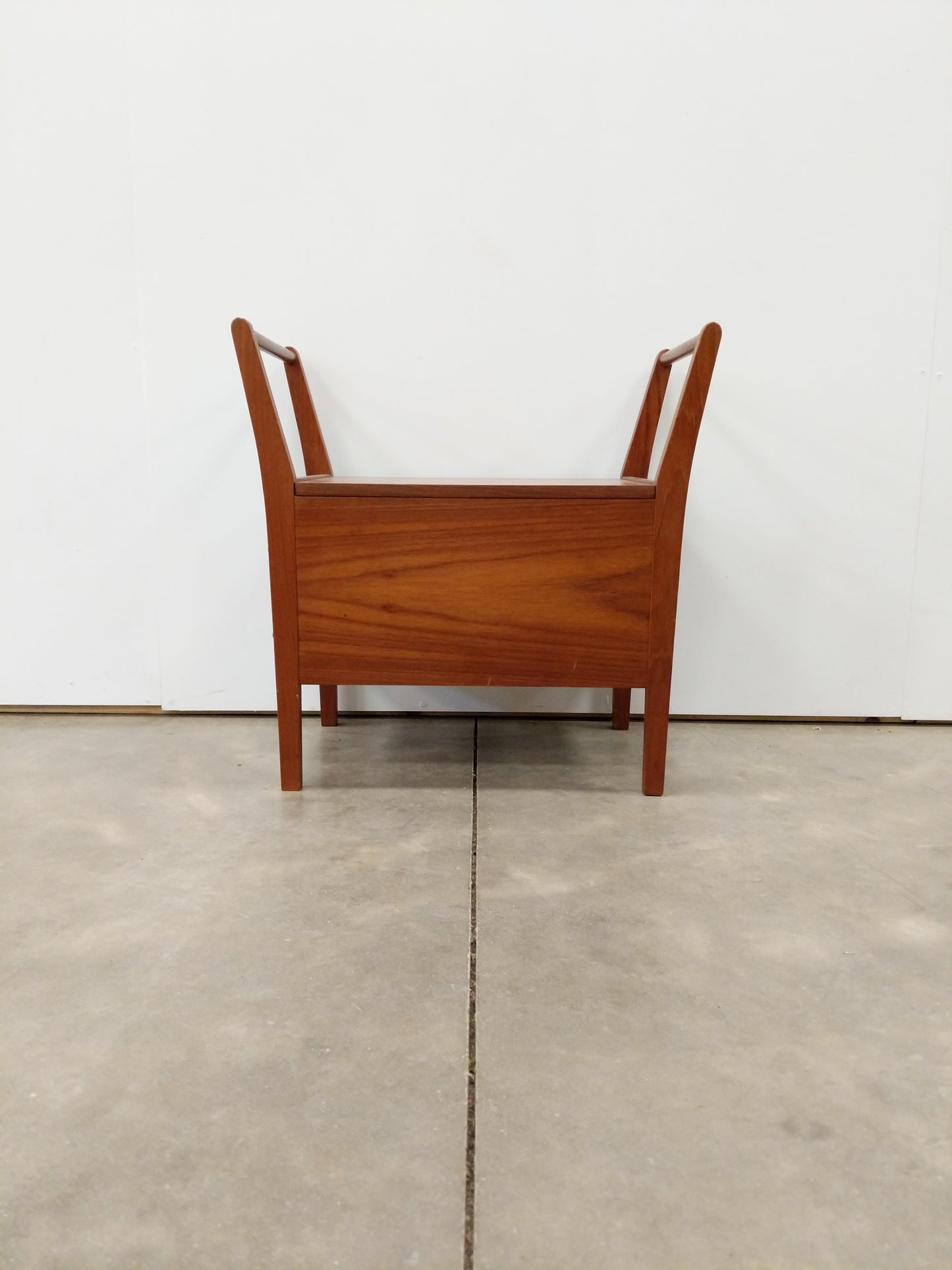 Vintage Mid Century Modern Teak Side Table / Seat