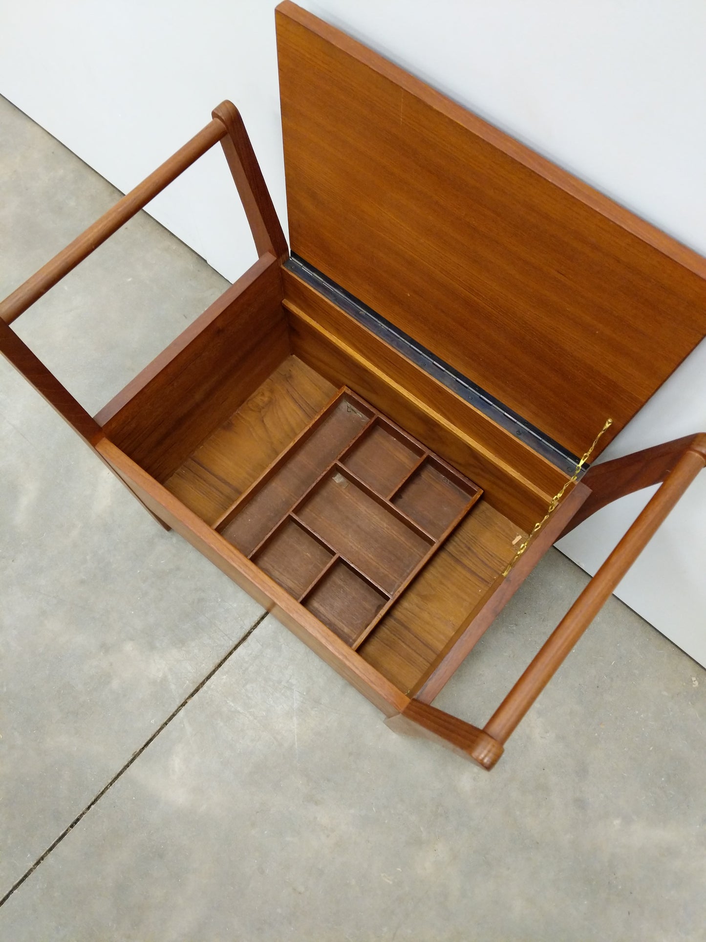 Vintage Mid Century Modern Teak Side Table / Seat