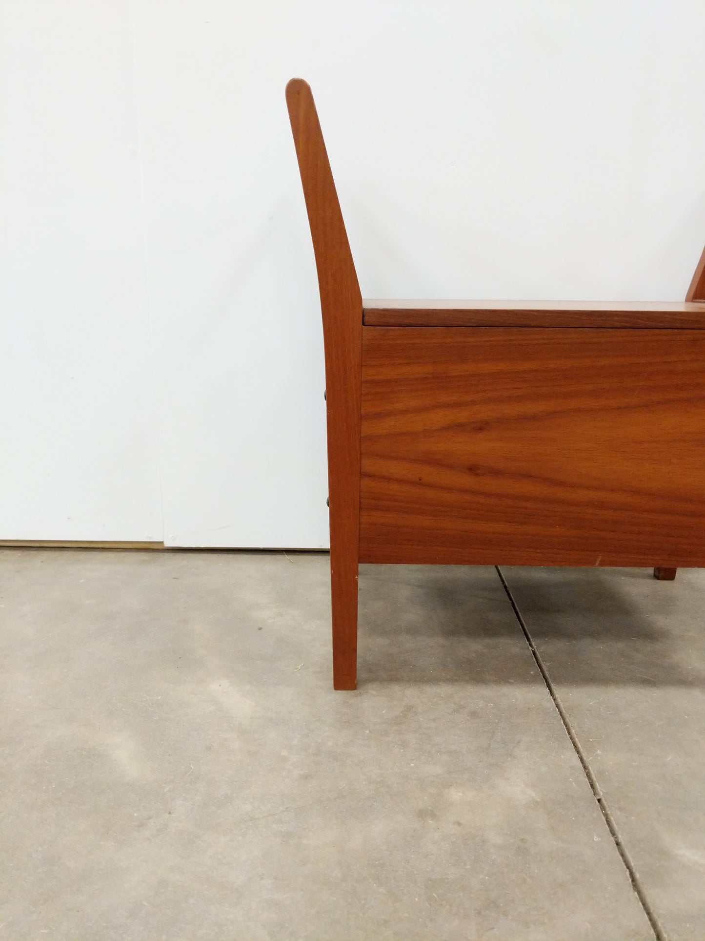 Vintage Mid Century Modern Teak Side Table / Seat
