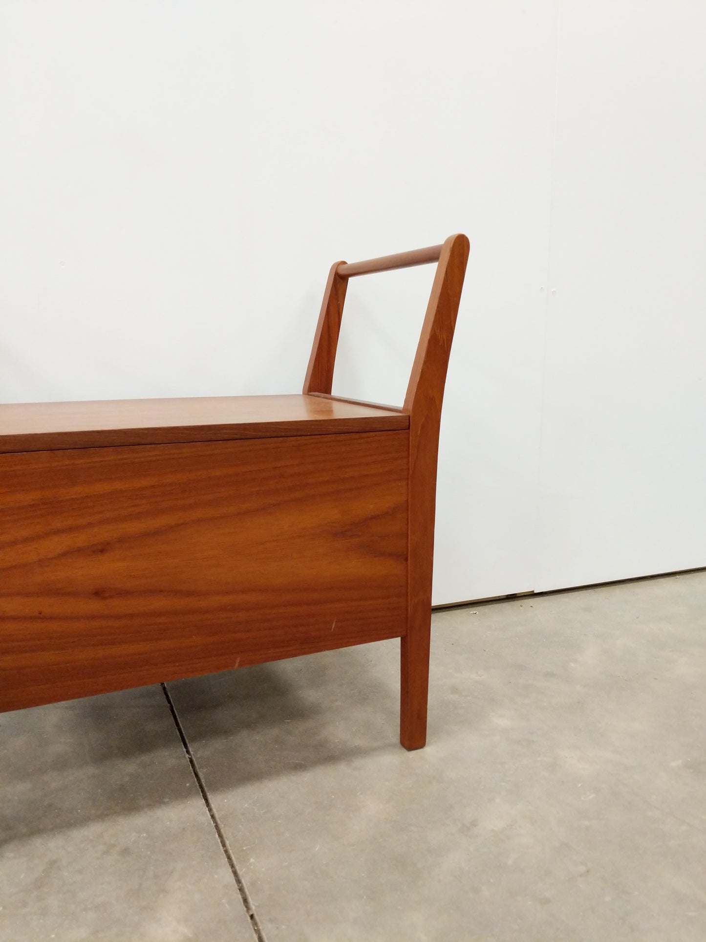 Vintage Mid Century Modern Teak Side Table / Seat