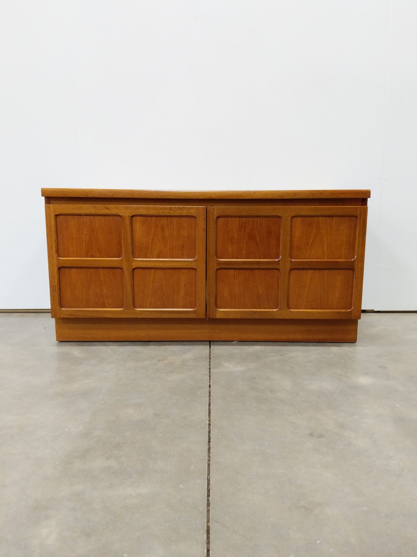 Vintage Mid Century Modern Teak Cabinet / Console by Nathan