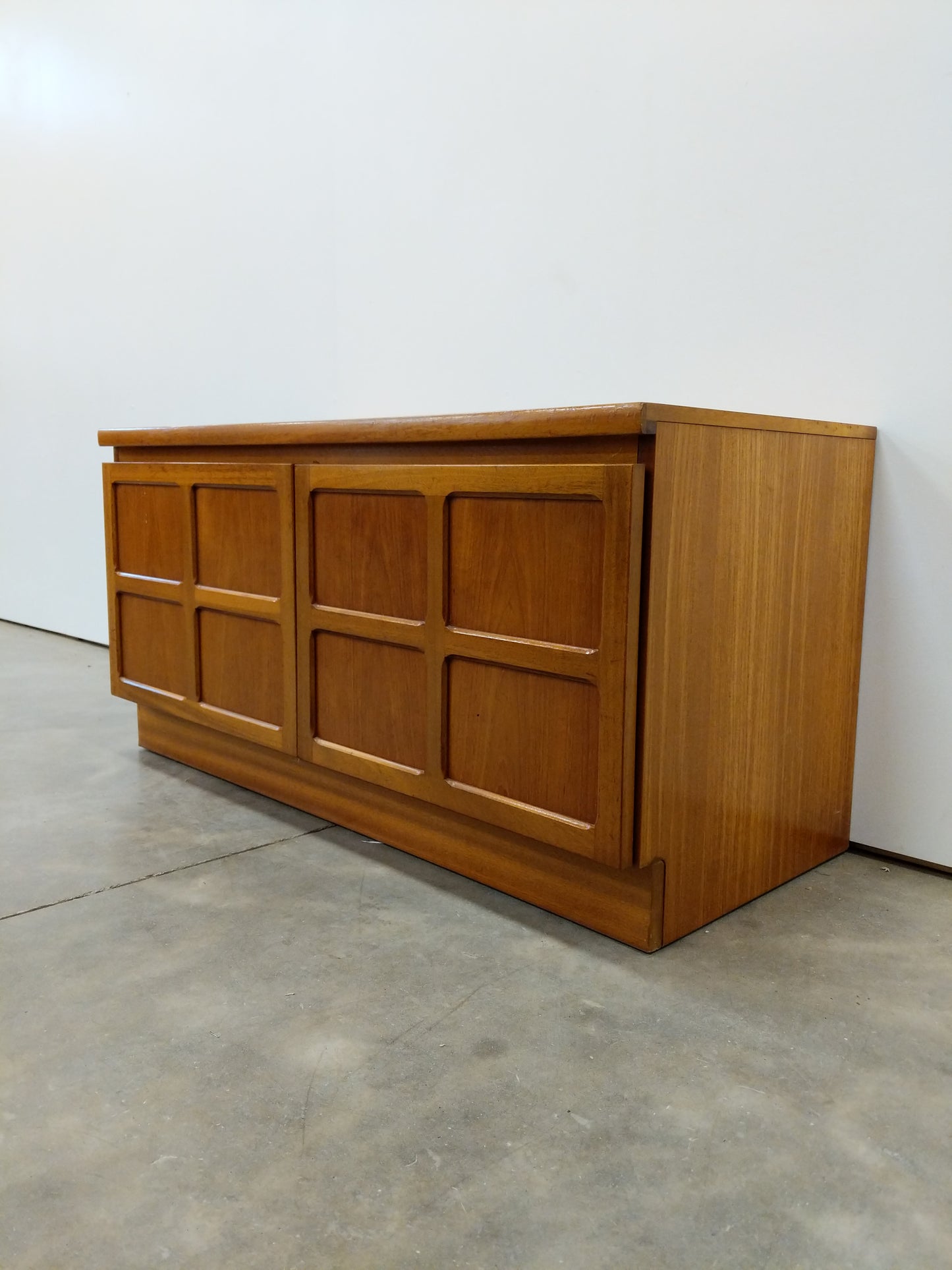 Vintage Mid Century Modern Teak Cabinet / Console by Nathan