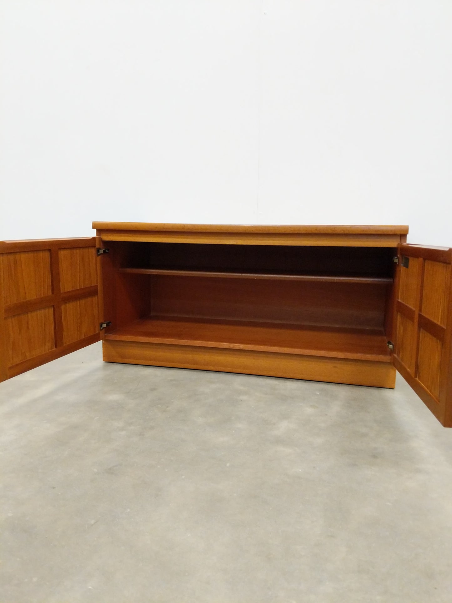 Vintage Mid Century Modern Teak Cabinet / Console by Nathan