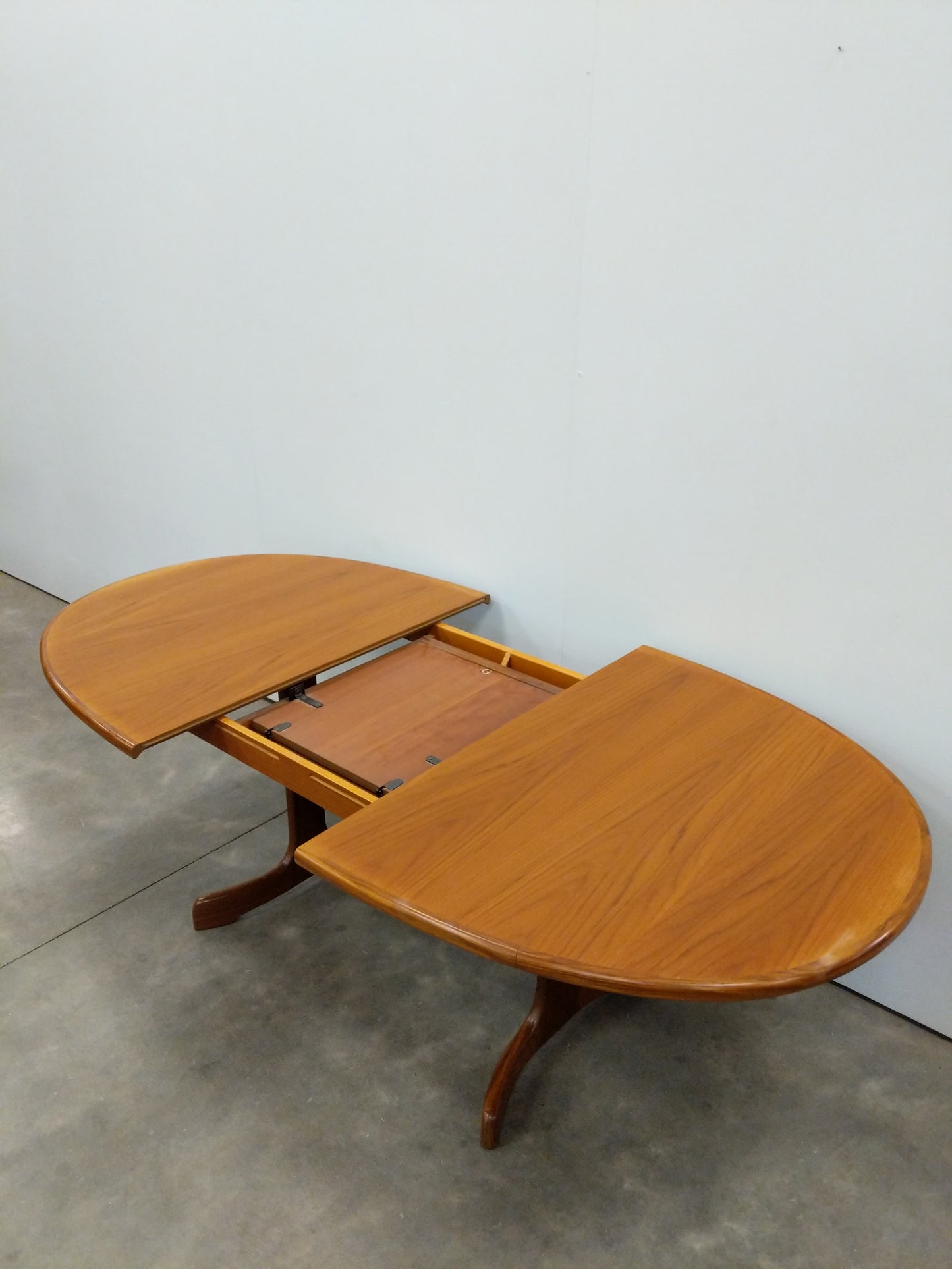 Vintage Mid Century Modern Teak Extendable Dining Table by G Plan