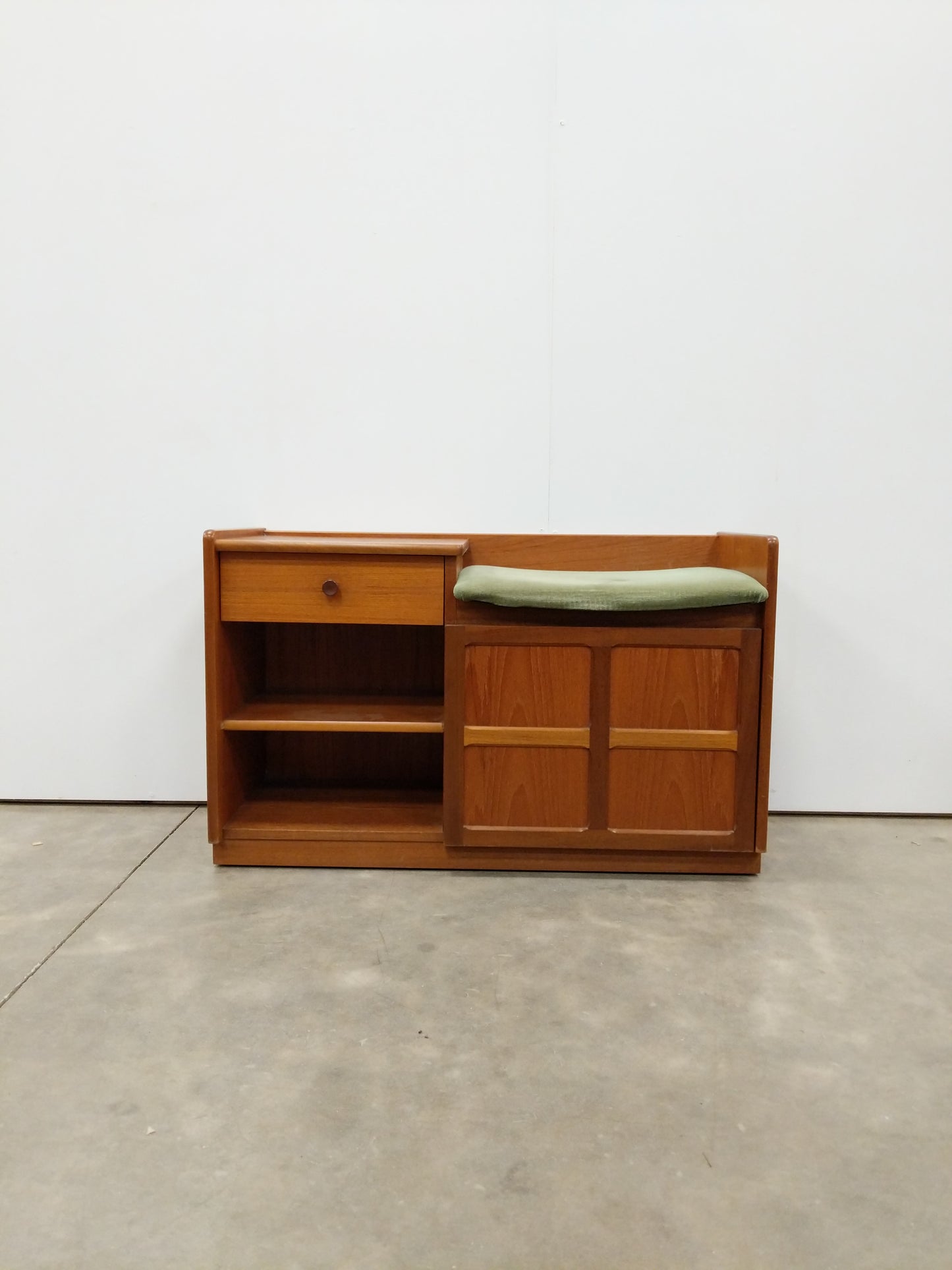 Vintage Mid Century Modern Teak Entry Bench by Parker Knoll